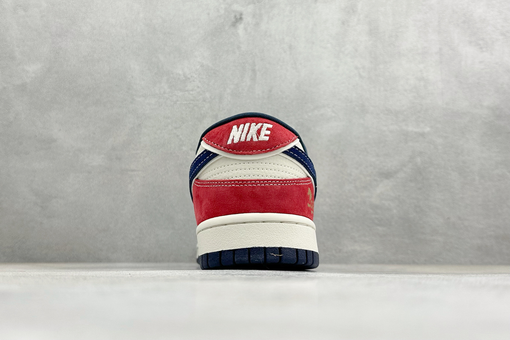 Nike Dunk Low Retro 马年限定 周年高端定制 低帮休闲板鞋 DN3168-028 Nike Dunk Low Retro 马年限定 周年高端定制 低帮休闲板鞋 DN3168-028