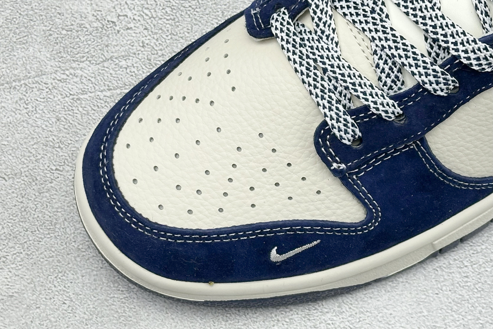 Nike Dunk Low Retro 马年限定 周年高端定制 低帮休闲板鞋 DN3168-028 Nike Dunk Low Retro 马年限定 周年高端定制 低帮休闲板鞋 DN3168-028