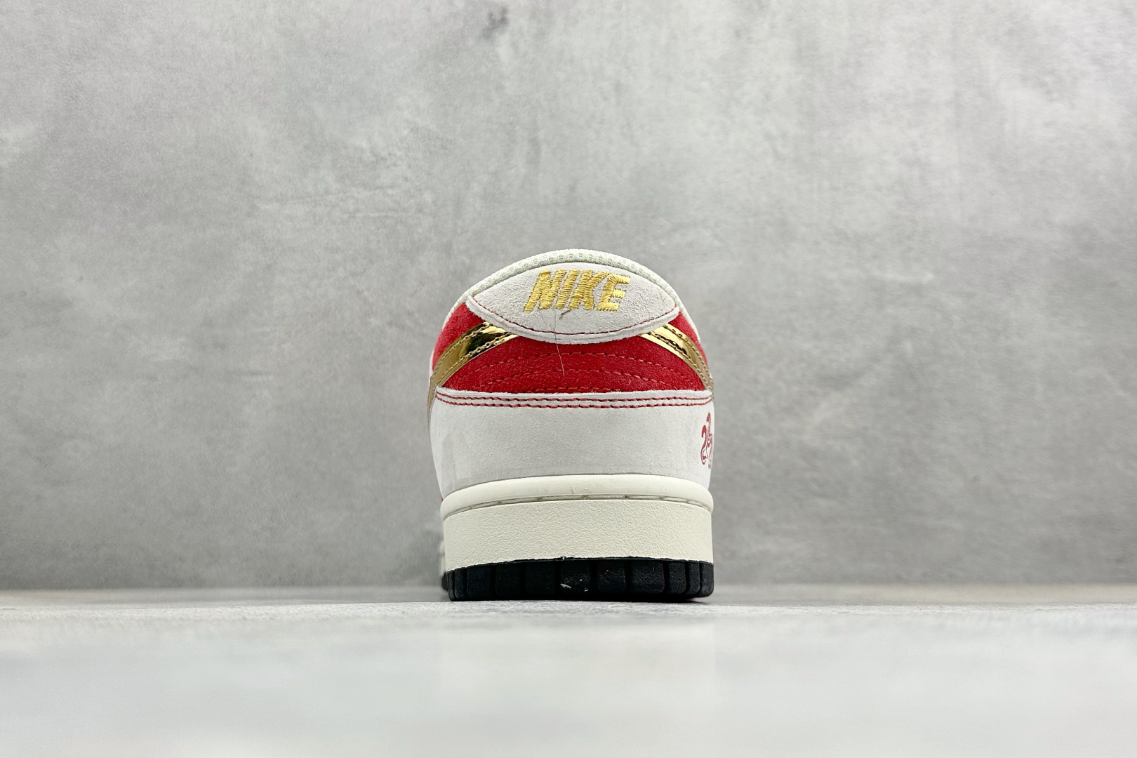 Nike Dunk Low Retro 2026 马年限定 周年高端定制 低帮休闲板鞋 DN3168-036-Top High Quatity Cheap Sneakers Fashion Clothing Clothes Bags handbags Shoes of all Brand wholesale With The best Quality And Beautiful Price from China Factory Chinese suppliers wholesaler seller Nike Dunk Low Retro 2026 马年限定 周年高端定制 低帮休闲板鞋 DN3168-036