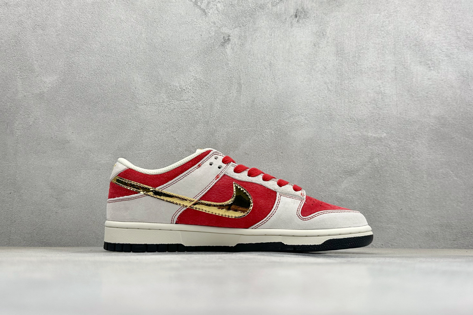 Nike Dunk Low Retro 2026 马年限定 周年高端定制 低帮休闲板鞋 DN3168-036-Top High Quatity Cheap Sneakers Fashion Clothing Clothes Bags handbags Shoes of all Brand wholesale With The best Quality And Beautiful Price from China Factory Chinese suppliers wholesaler seller Nike Dunk Low Retro 2026 马年限定 周年高端定制 低帮休闲板鞋 DN3168-036