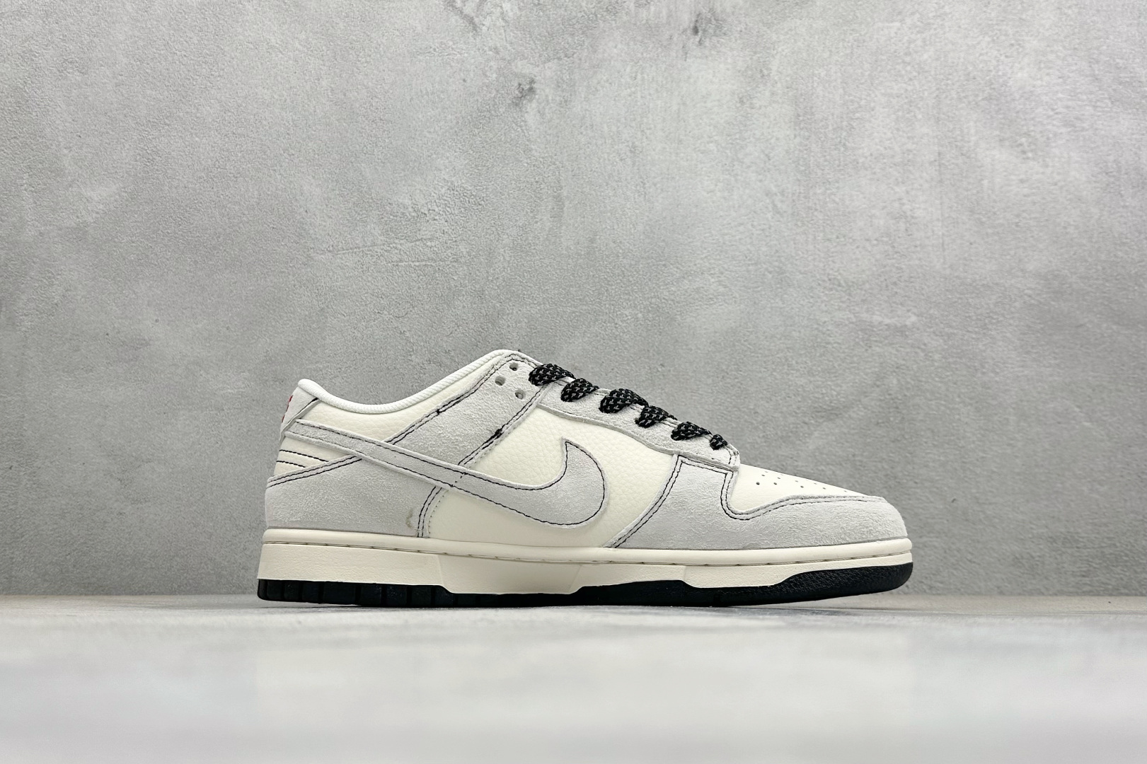 Nike Dunk Low Retro 马年限定 周年高端定制 低帮休闲板鞋 SD6868-114 Nike Dunk Low Retro 马年限定 周年高端定制 低帮休闲板鞋 SD6868-114