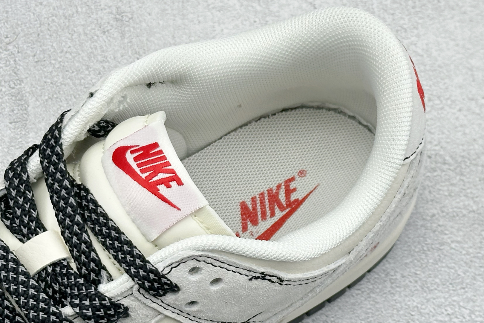 Nike Dunk Low Retro 马年限定 周年高端定制 低帮休闲板鞋 SD6868-114 Nike Dunk Low Retro 马年限定 周年高端定制 低帮休闲板鞋 SD6868-114