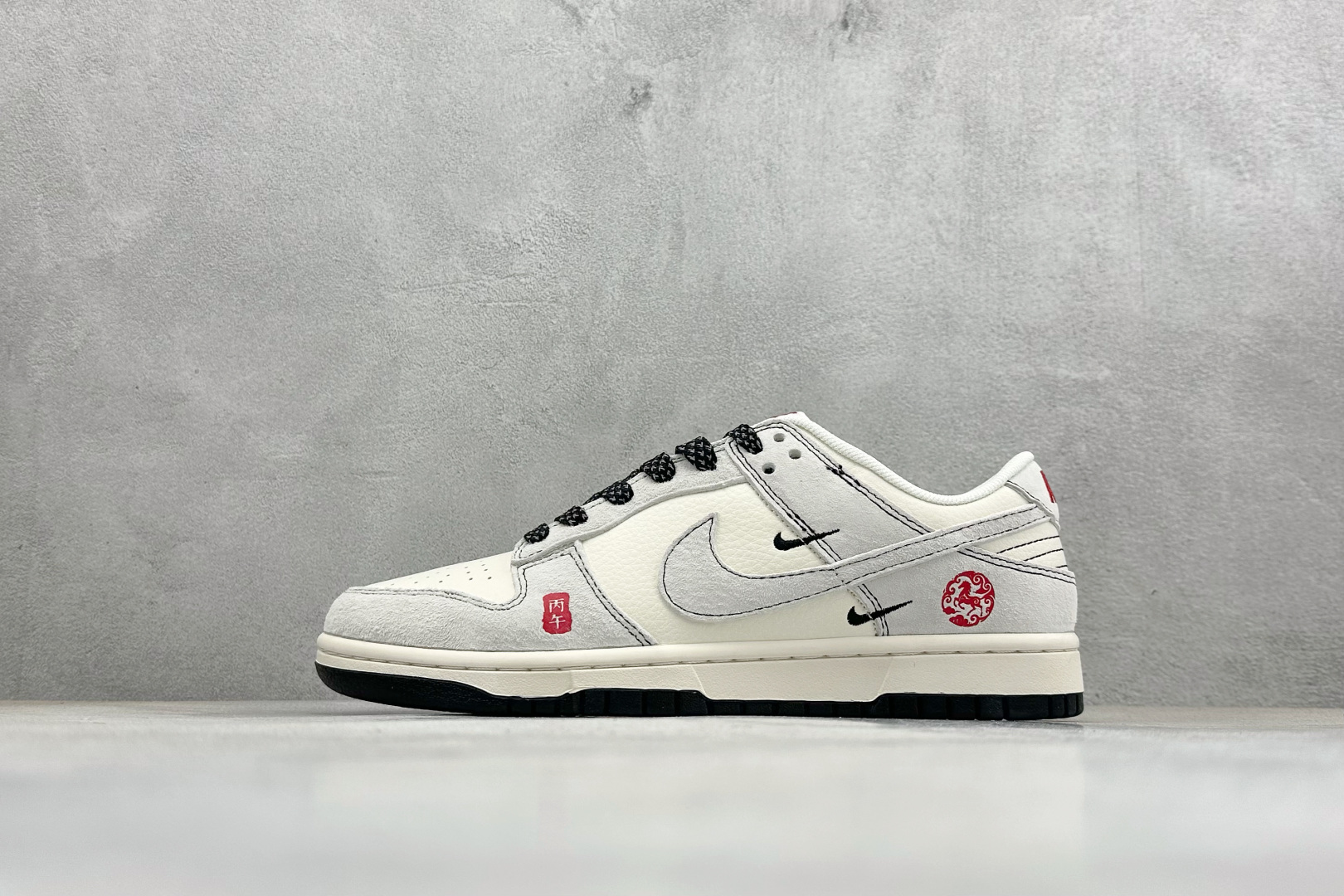 Nike Dunk Low Retro 马年限定 周年高端定制 低帮休闲板鞋 SD6868-114 Nike Dunk Low Retro 马年限定 周年高端定制 低帮休闲板鞋 SD6868-114