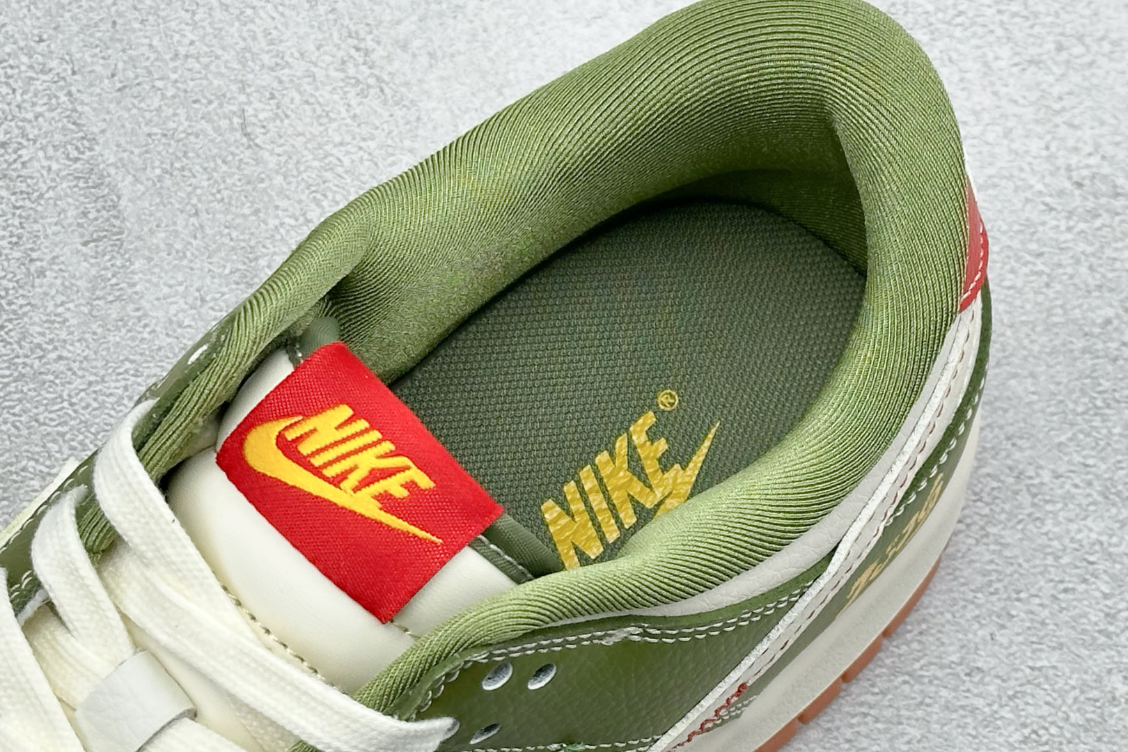 Nike Dunk Low Retro 2026 马年限定 周年高端定制 低帮休闲板鞋 QW5288-103 Nike Dunk Low Retro 2026 马年限定 周年高端定制 低帮休闲板鞋 QW5288-103