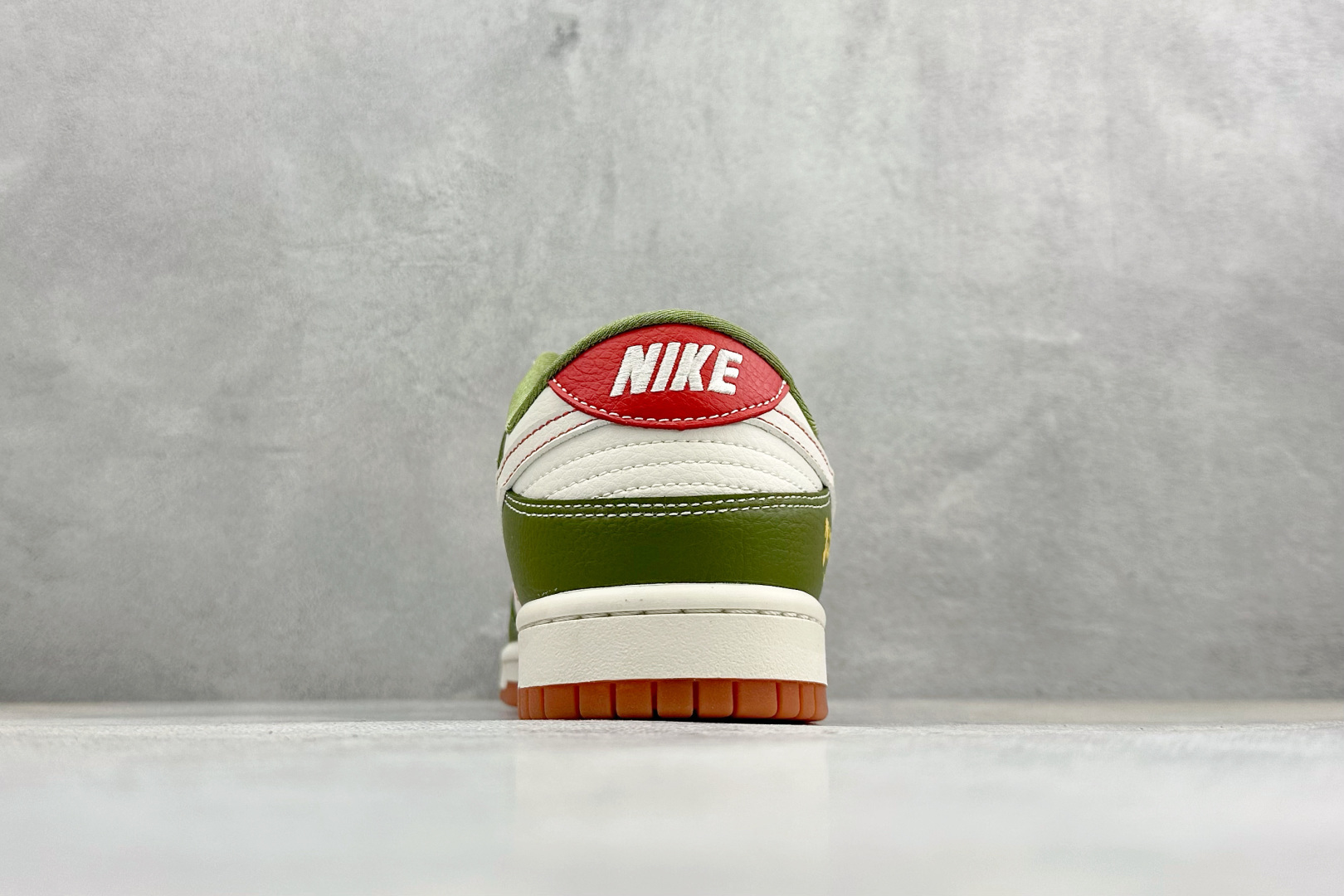 Nike Dunk Low Retro 2026 马年限定 周年高端定制 低帮休闲板鞋 QW5288-103 Nike Dunk Low Retro 2026 马年限定 周年高端定制 低帮休闲板鞋 QW5288-103