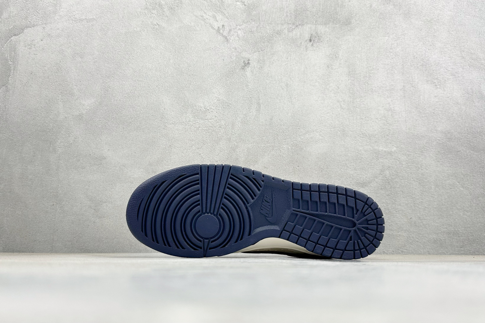 Nike Dunk Low Retro 马年限定 周年高端定制 低帮休闲板鞋 QW5288-112-Top High Quatity Cheap Sneakers Fashion Clothing Clothes Bags handbags Shoes of all Brand wholesale With The best Quality And Beautiful Price from China Factory Chinese suppliers wholesaler seller Nike Dunk Low Retro 马年限定 周年高端定制 低帮休闲板鞋 QW5288-112