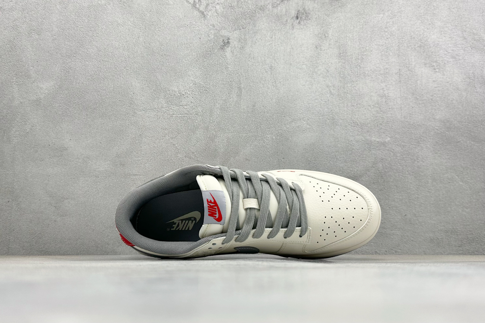 280 Nike SB Dunk Low 马年限定 白灰中国风 高端定制 低帮休闲滑板鞋 FF9989-024-Chinese UA Cheap High Quatity Brand Clothes Bags handbags Sneakers wholesale wholesaler seller from China Factory suppliers Fashion Clothing Shoes best Quality Beautiful Price 280 Nike SB Dunk Low 马年限定 白灰中国风 高端定制 低帮休闲滑板鞋 FF9989-024