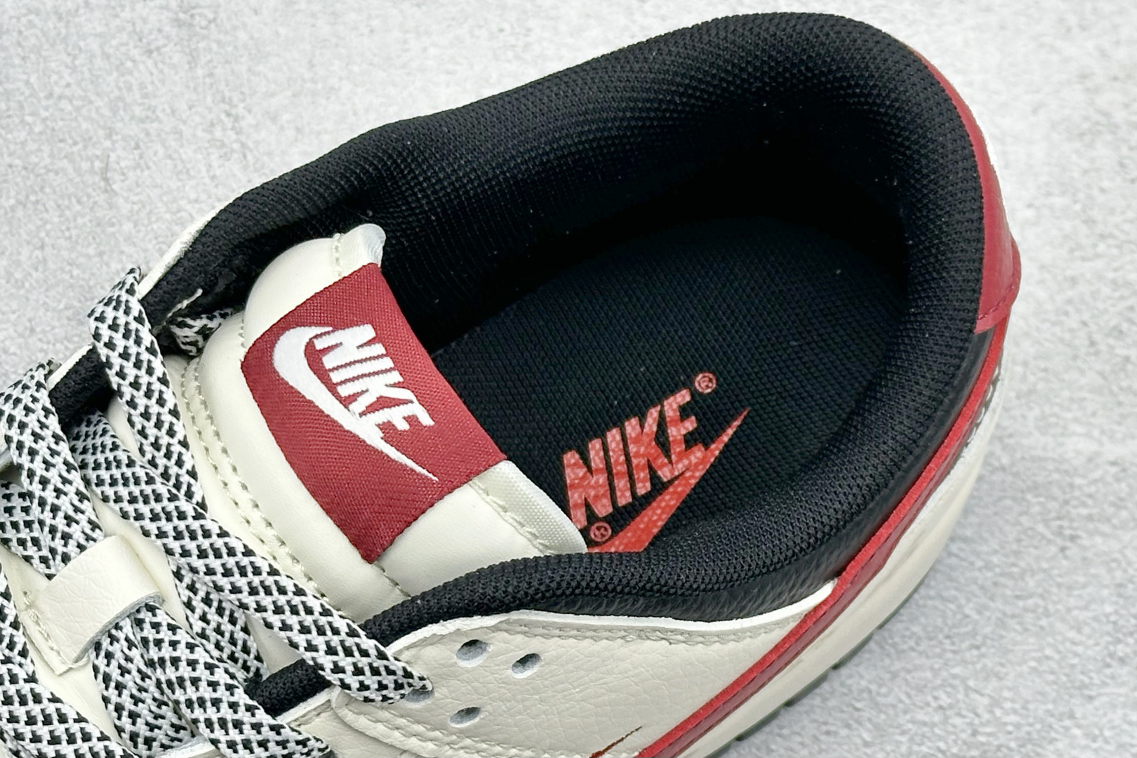 Nike SB Dunk Low“马年联名限定------白黑红三钩” MY9969-905-Top High Quatity Cheap Sneakers Fashion Clothing Clothes Bags handbags Shoes of all Brand wholesale With The best Quality And Beautiful Price from China Factory Chinese suppliers wholesaler seller Nike SB Dunk Low“马年联名限定------白黑红三钩” MY9969-905