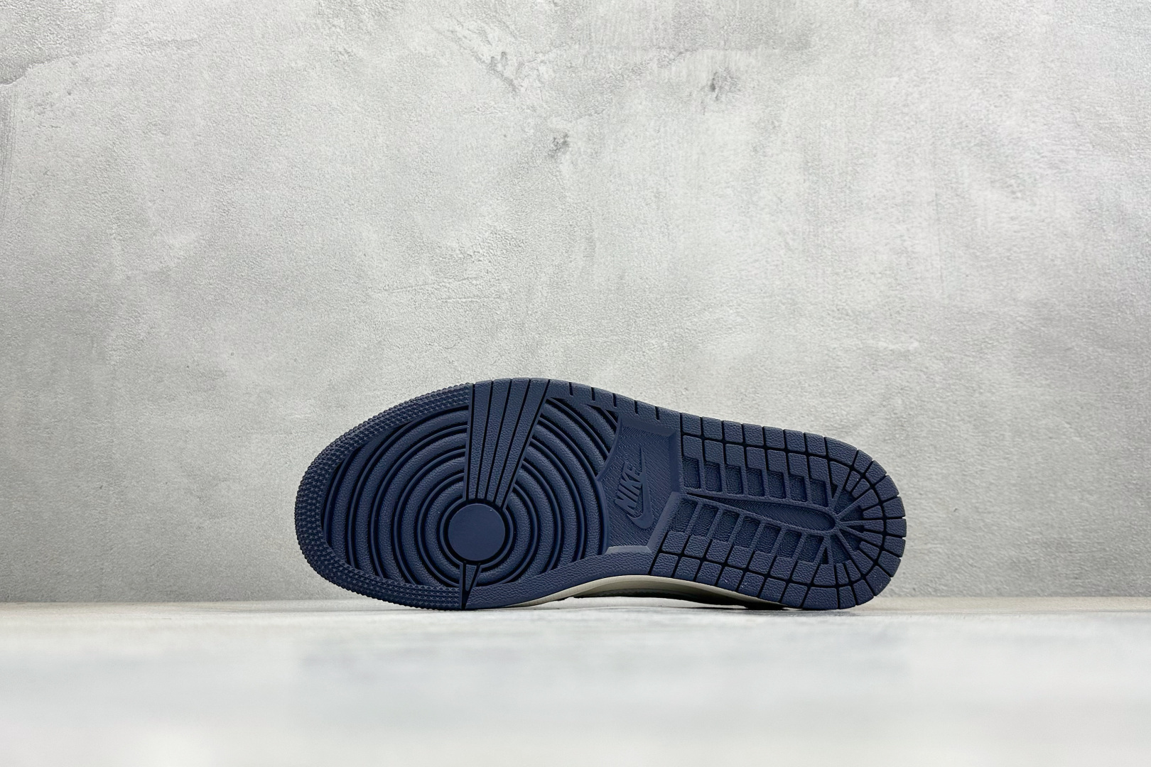 Air Jordan 1 Low AJ1 乔1 马年限定 2026 高端定制 低帮倒钩复古篮球鞋 ZH2598-904 Air Jordan 1 Low AJ1 乔1 马年限定 2026 高端定制 低帮倒钩复古篮球鞋 ZH2598-904