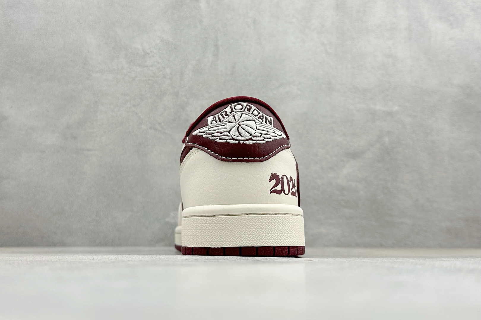 Air Jordan 1 Low AJ1 乔1 马年限定 2026 高端定制 低帮倒钩复古篮球鞋 CX5050-Y66