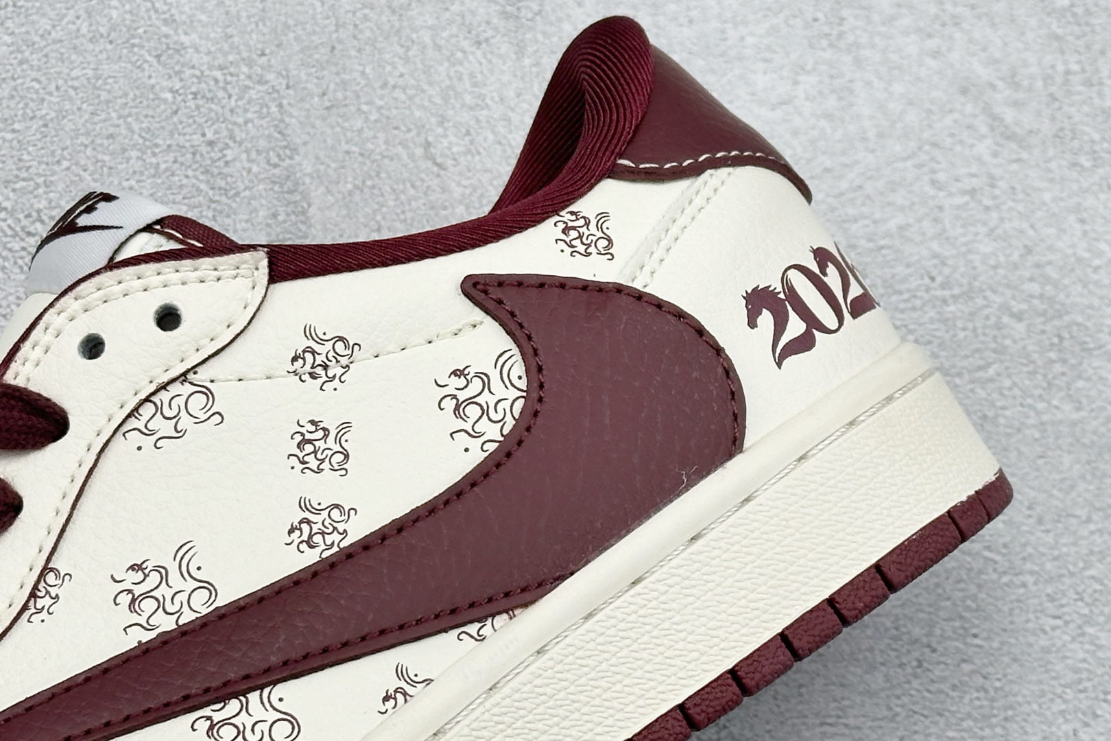 Air Jordan 1 Low AJ1 乔1 马年限定 2026 高端定制 低帮倒钩复古篮球鞋 CX5050-Y66