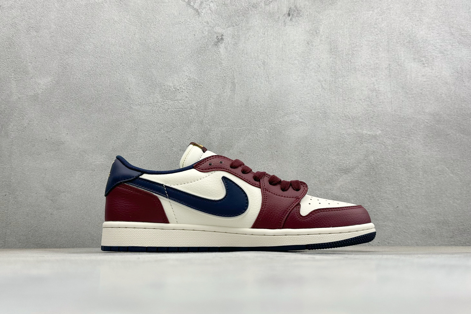 Air Jordan 1 Low AJ1 乔1 马年限定 2026 高端定制 低帮倒钩复古篮球鞋 JY6988-125 Air Jordan 1 Low AJ1 乔1 马年限定 2026 高端定制 低帮倒钩复古篮球鞋 JY6988-125