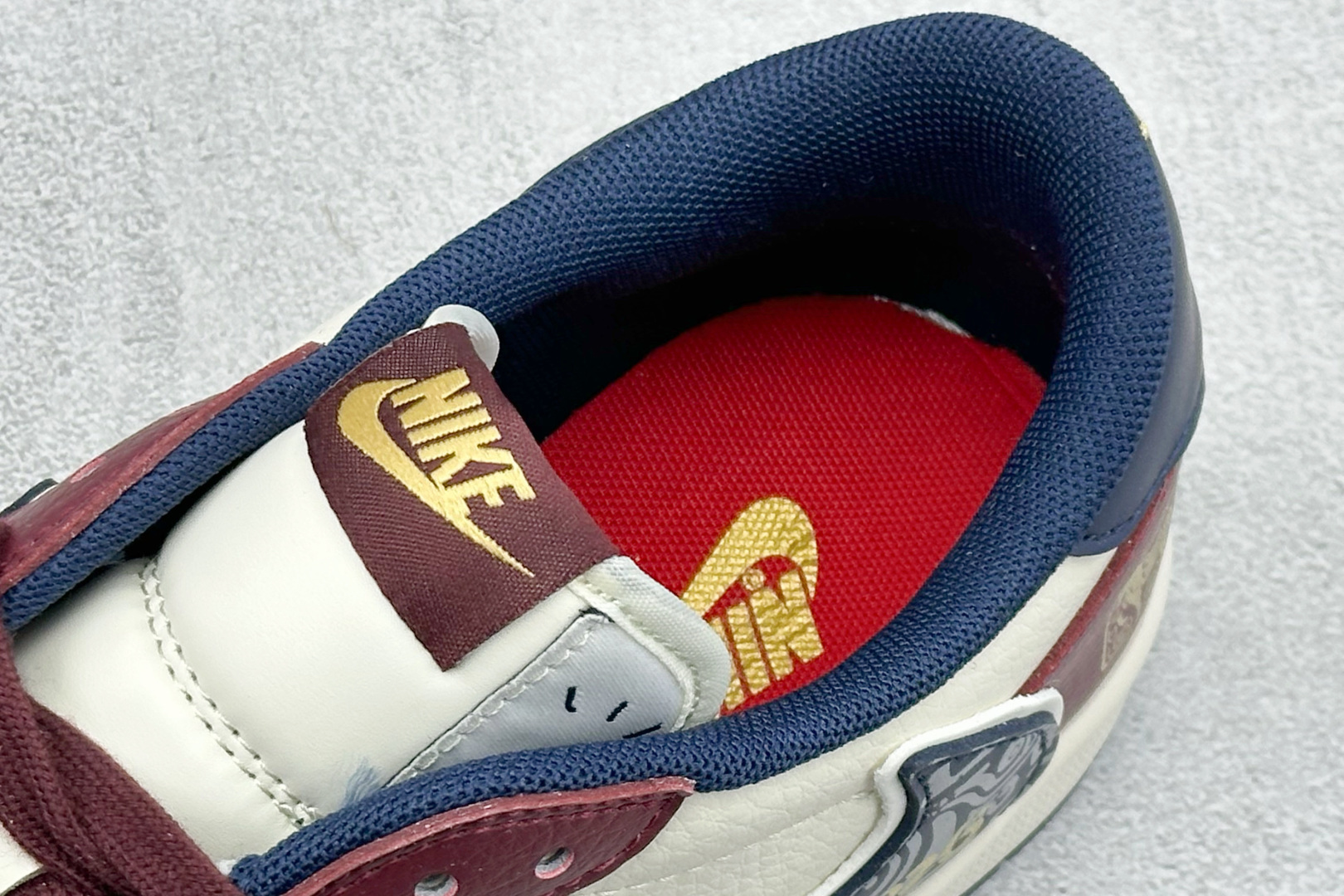 Air Jordan 1 Low AJ1 乔1 马年限定 2026 高端定制 低帮倒钩复古篮球鞋 JY6988-125 Air Jordan 1 Low AJ1 乔1 马年限定 2026 高端定制 低帮倒钩复古篮球鞋 JY6988-125