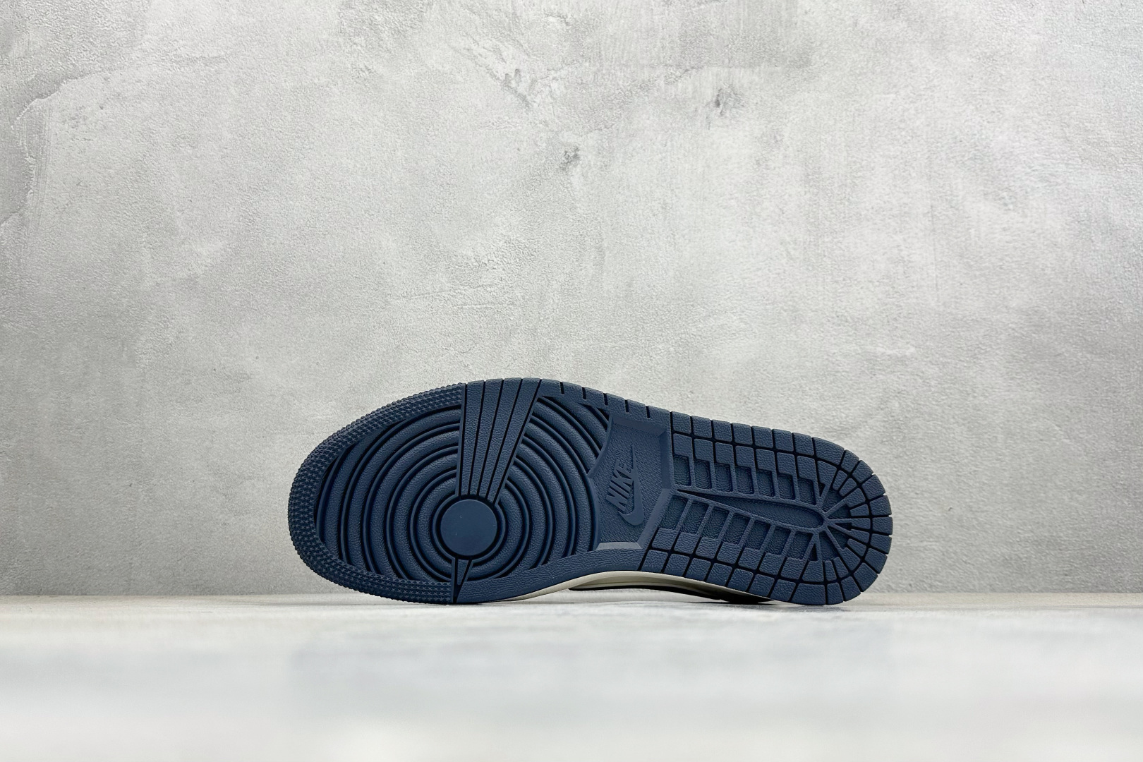 Air Jordan 1 Low AJ1 乔1 马年限定 2026 高端定制 低帮倒钩复古篮球鞋 JY6988-125 Air Jordan 1 Low AJ1 乔1 马年限定 2026 高端定制 低帮倒钩复古篮球鞋 JY6988-125