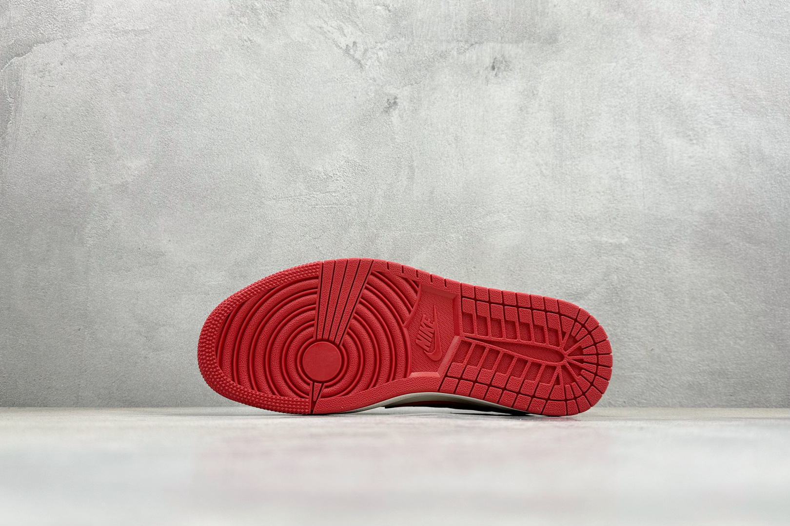 Air Jordan 1 Low AJ1 乔1 马年限定 2026 高端定制 低帮倒钩复古篮球鞋 DX5688-004 Air Jordan 1 Low AJ1 乔1 马年限定 2026 高端定制 低帮倒钩复古篮球鞋 DX5688-004