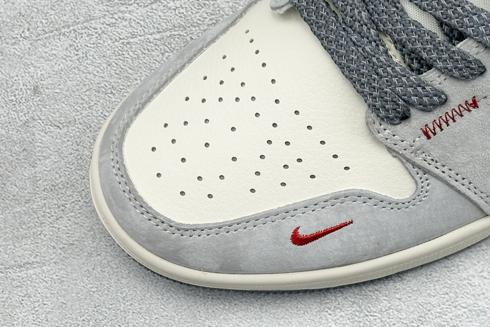 260 Air Jordan 1 Low AJ1 乔1 马年限定 高端定制 低帮复古篮球鞋 XT6998-136-Chinese UA Cheap High Quatity Brand Clothes Bags handbags Sneakers wholesale wholesaler seller from China Factory suppliers Fashion Clothing Shoes best Quality Beautiful Price 260 Air Jordan 1 Low AJ1 乔1 马年限定 高端定制 低帮复古篮球鞋 XT6998-136