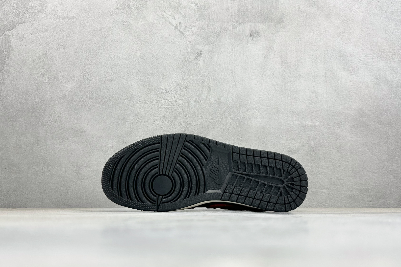 280 Air Jordan 1 Low AJ1 乔1“马年限定联名------黑红”鞋身“2026”与奔马刺绣 DX6259-601-Chinese UA Cheap High Quatity Brand Clothes Bags handbags Sneakers wholesale wholesaler seller from China Factory suppliers Fashion Clothing Shoes best Quality Beautiful Price 280 Air Jordan 1 Low AJ1 乔1“马年限定联名------黑红”鞋身“2026”与奔马刺绣 DX6259-601