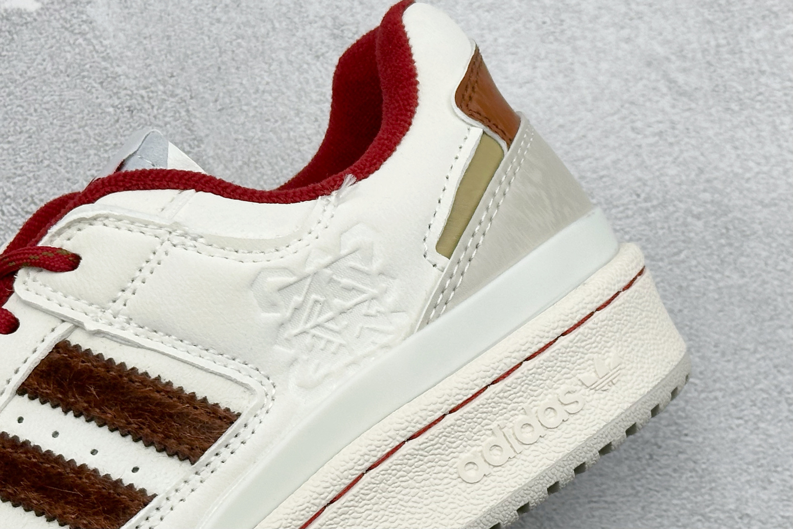 HX版马年限定Adidas Forum Low CL 阿迪达斯 三叶草 经典复古 低帮运动休闲鞋 KJ8751-Top High Quatity Cheap Sneakers Fashion Clothing Clothes Bags handbags Shoes of all Brand wholesale With The best Quality And Beautiful Price from China Factory Chinese suppliers wholesaler seller HX版马年限定Adidas Forum Low CL 阿迪达斯 三叶草 经典复古 低帮运动休闲鞋 KJ8751