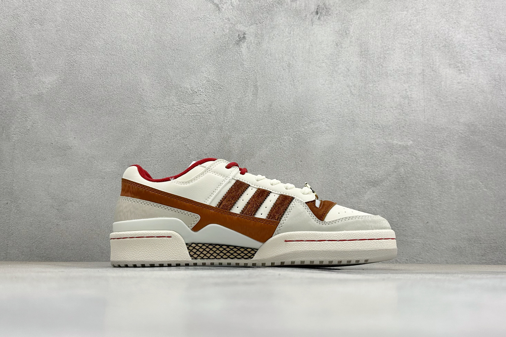 HX版马年限定Adidas Forum Low CL 阿迪达斯 三叶草 经典复古 低帮运动休闲鞋 KJ8751-Top High Quatity Cheap Sneakers Fashion Clothing Clothes Bags handbags Shoes of all Brand wholesale With The best Quality And Beautiful Price from China Factory Chinese suppliers wholesaler seller HX版马年限定Adidas Forum Low CL 阿迪达斯 三叶草 经典复古 低帮运动休闲鞋 KJ8751