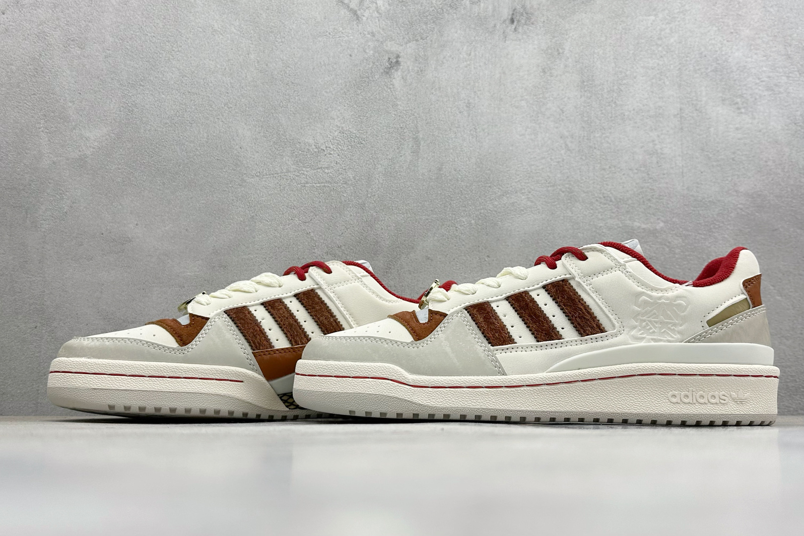 HX版马年限定Adidas Forum Low CL 阿迪达斯 三叶草 经典复古 低帮运动休闲鞋 KJ8751-Top High Quatity Cheap Sneakers Fashion Clothing Clothes Bags handbags Shoes of all Brand wholesale With The best Quality And Beautiful Price from China Factory Chinese suppliers wholesaler seller HX版马年限定Adidas Forum Low CL 阿迪达斯 三叶草 经典复古 低帮运动休闲鞋 KJ8751