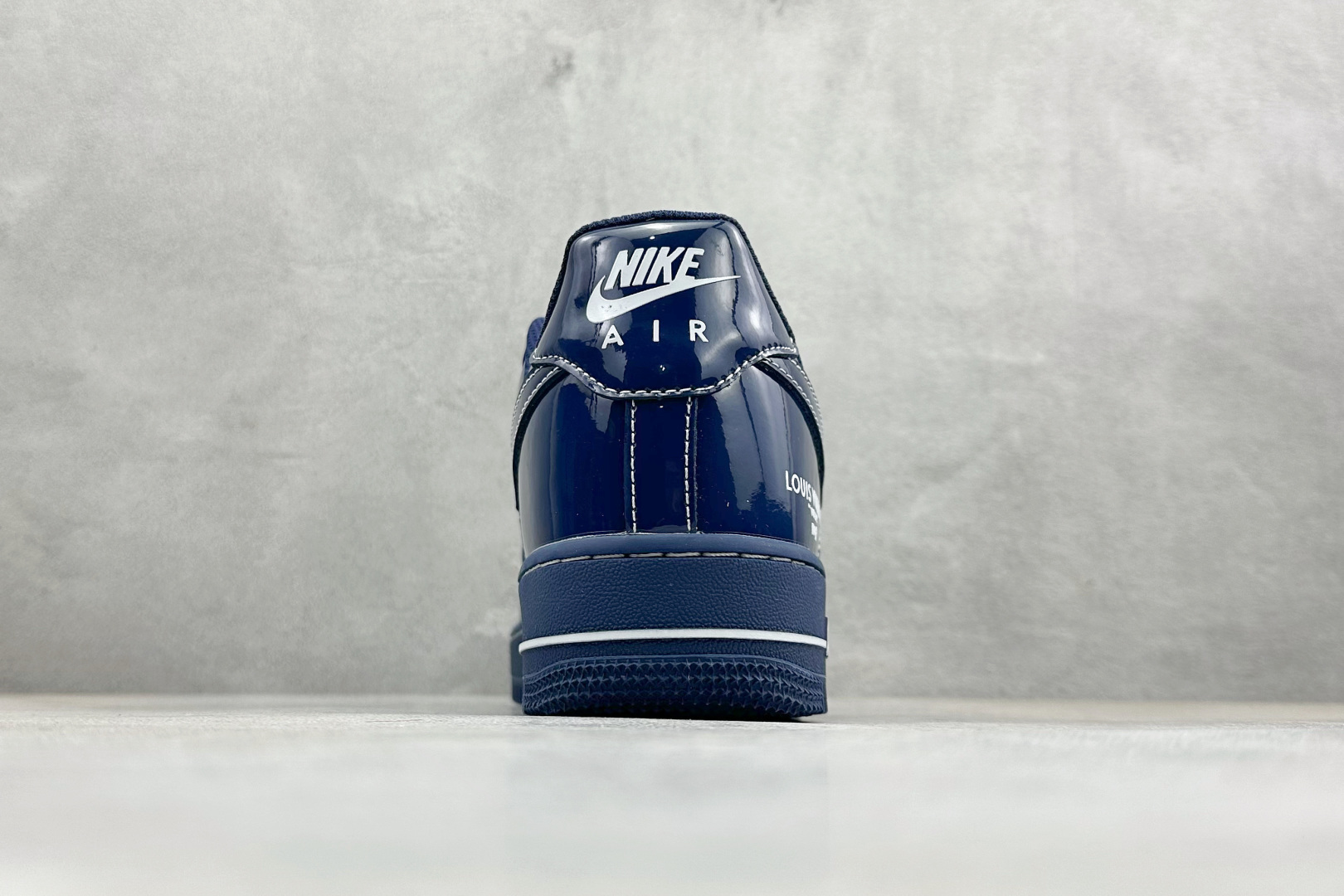SC版NIke Air Force 1 '07 Low “LV联名--琉璃幽蓝” 空军一号低帮 运动鞋 NH0601-524 SC版NIke Air Force 1 '07 Low “LV联名--琉璃幽蓝” 空军一号低帮 运动鞋 NH0601-524