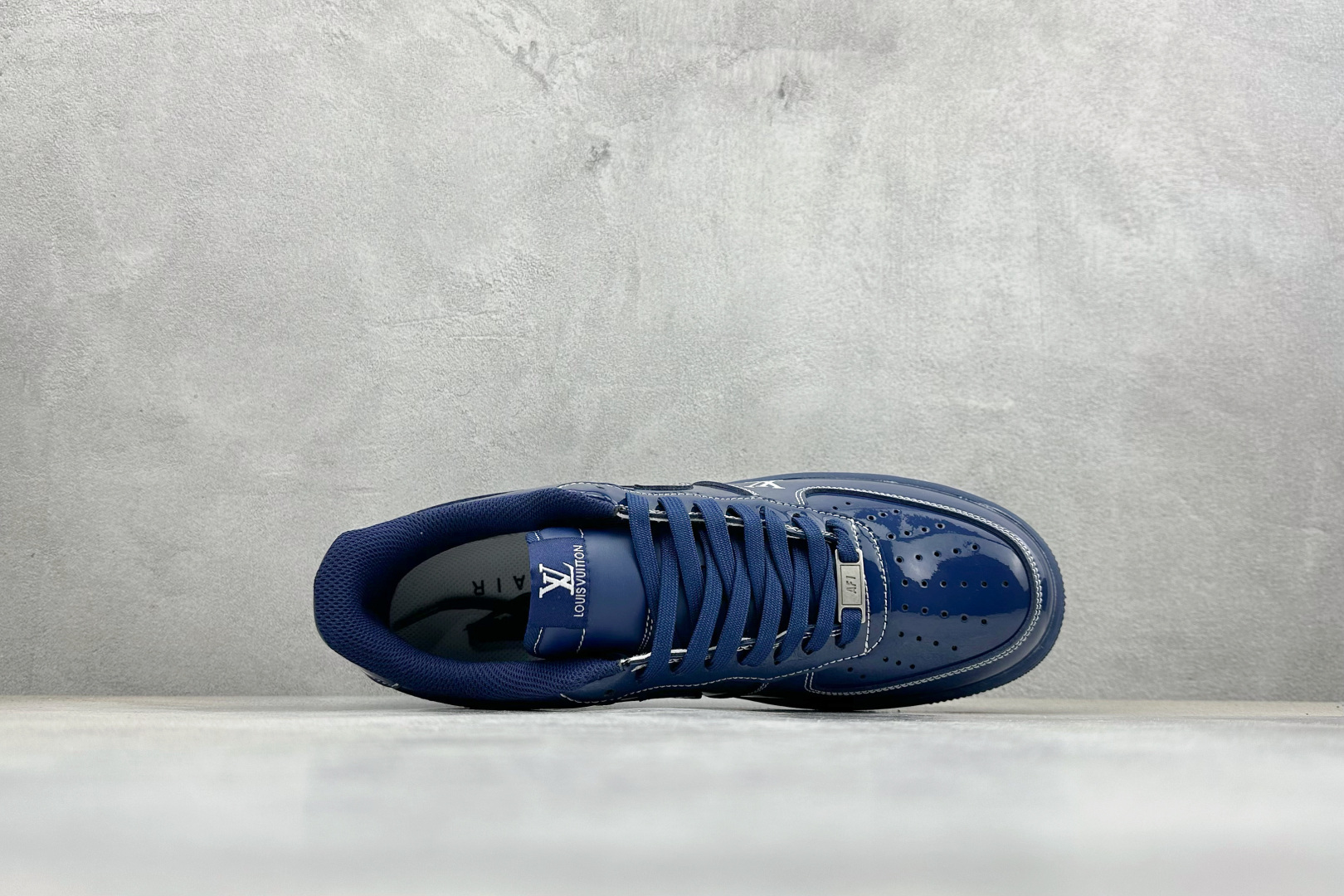 SC版NIke Air Force 1 '07 Low “LV联名--琉璃幽蓝” 空军一号低帮 运动鞋 NH0601-524 SC版NIke Air Force 1 '07 Low “LV联名--琉璃幽蓝” 空军一号低帮 运动鞋 NH0601-524