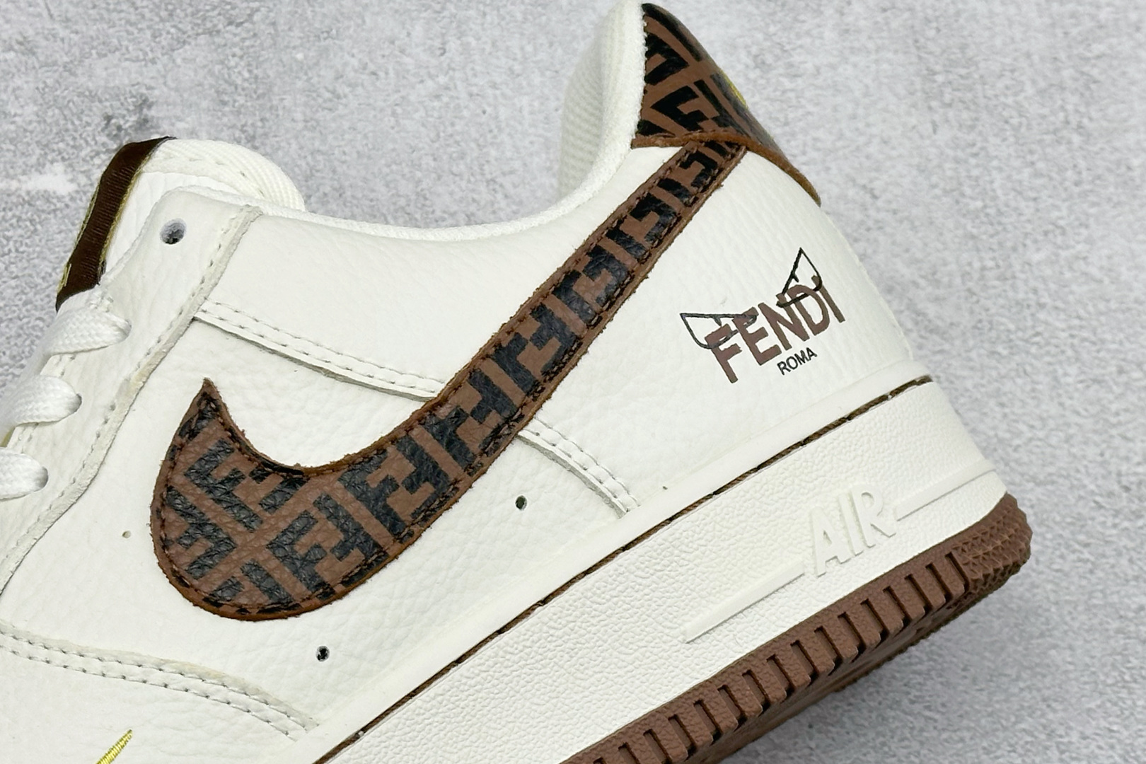 SC版NIke Air Force 1 '07 Low “芬迪联名--米棕老花” 空军一号低帮 运动鞋 XY9025-019-Top High Quatity Cheap Sneakers Fashion Clothing Clothes Bags handbags Shoes of all Brand wholesale With The best Quality And Beautiful Price from China Factory Chinese suppliers wholesaler seller SC版NIke Air Force 1 '07 Low “芬迪联名--米棕老花” 空军一号低帮 运动鞋 XY9025-019