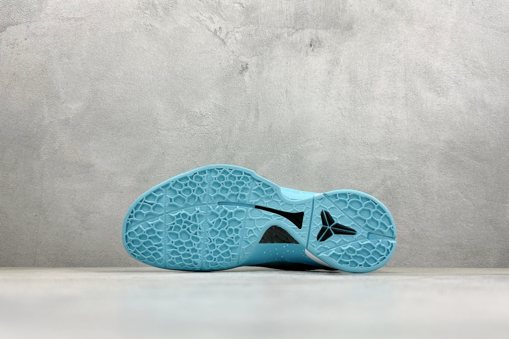 360 Nike Zoom Kobe VI 马年限定 CNY新年款 耐克 科比6代系列 低帮复刻实战运动低帮文化篮球鞋 CW2190-043