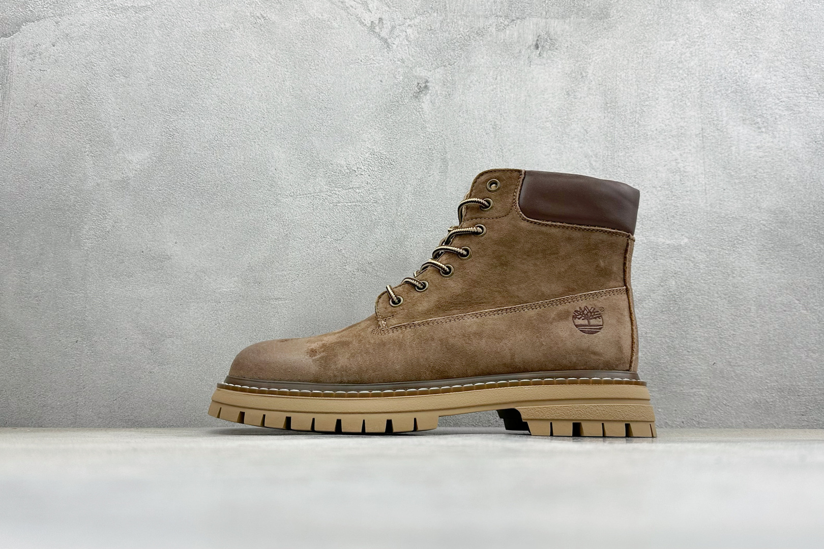 240 Timberland添柏岚/天伯伦经典户外休闲大黄靴系列 A18069B-Chinese UA Cheap High Quatity Brand Clothes Bags handbags Sneakers wholesale wholesaler seller from China Factory suppliers Fashion Clothing Shoes best Quality Beautiful Price 240 Timberland添柏岚/天伯伦经典户外休闲大黄靴系列 A18069B