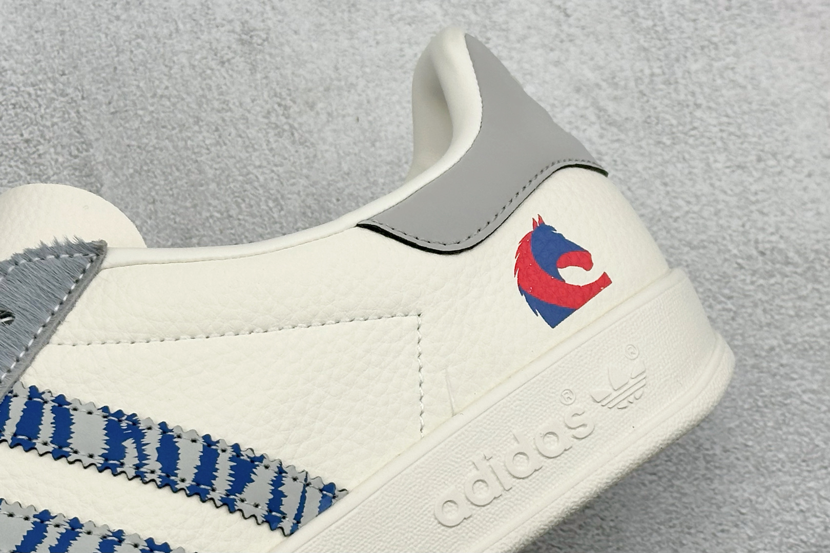 马年新款海外定制限量发售 Adidas Originals GAZELLE INDOOR “马年联名限定” JJ2603-Top High Quatity Cheap Sneakers Fashion Clothing Clothes Bags handbags Shoes of all Brand wholesale With The best Quality And Beautiful Price from China Factory Chinese suppliers wholesaler seller 马年新款海外定制限量发售 Adidas Originals GAZELLE INDOOR “马年联名限定” JJ2603