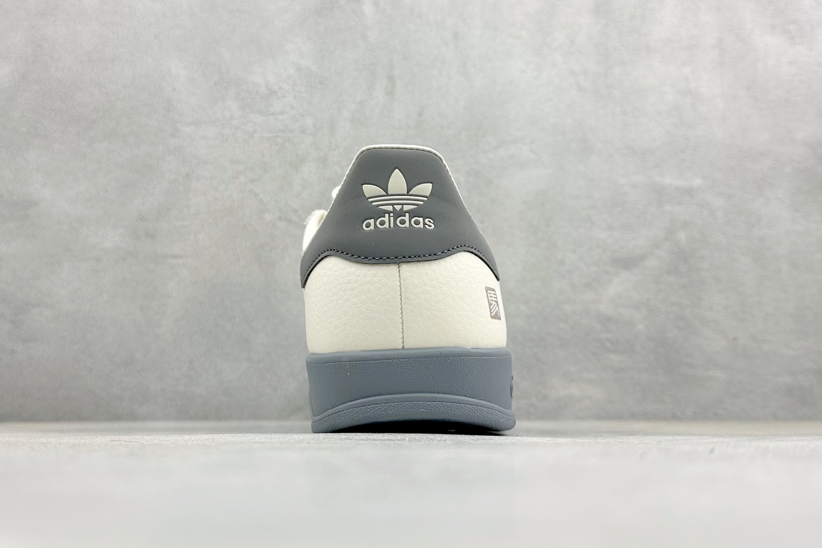 马年新款海外定制限量发售 Adidas Originals GAZELLE INDOOR “马年联名限定” JJ2605-Top High Quatity Cheap Sneakers Fashion Clothing Clothes Bags handbags Shoes of all Brand wholesale With The best Quality And Beautiful Price from China Factory Chinese suppliers wholesaler seller 马年新款海外定制限量发售 Adidas Originals GAZELLE INDOOR “马年联名限定” JJ2605