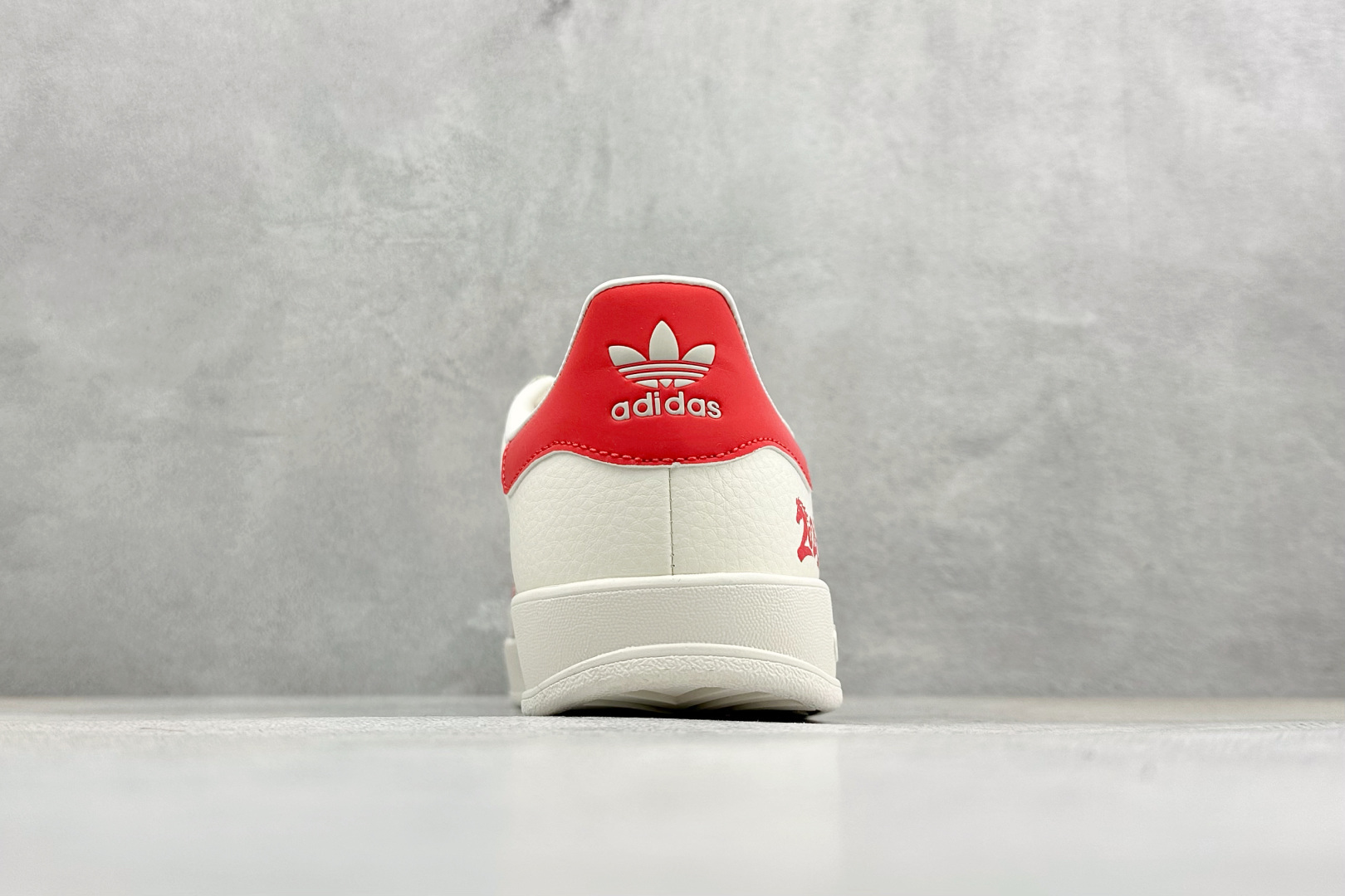 240 马年新款海外定制限量发售 Adidas Originals GAZELLE INDOOR “马年联名限定” LX0905-Chinese UA Cheap High Quatity Brand Clothes Bags handbags Sneakers wholesale wholesaler seller from China Factory suppliers Fashion Clothing Shoes best Quality Beautiful Price 240 马年新款海外定制限量发售 Adidas Originals GAZELLE INDOOR “马年联名限定” LX0905