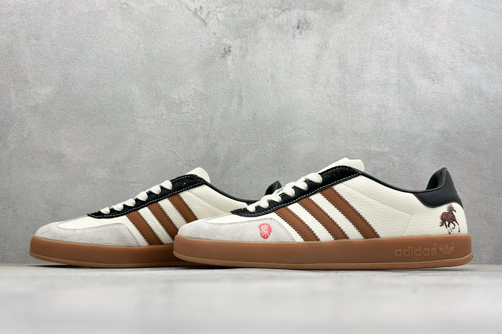 马年新款海外定制限量发售 Adidas Originals GAZELLE INDOOR “马年联名限定” LX0904-Top High Quatity Cheap Sneakers Fashion Clothing Clothes Bags handbags Shoes of all Brand wholesale With The best Quality And Beautiful Price from China Factory Chinese suppliers wholesaler seller 马年新款海外定制限量发售 Adidas Originals GAZELLE INDOOR “马年联名限定” LX0904