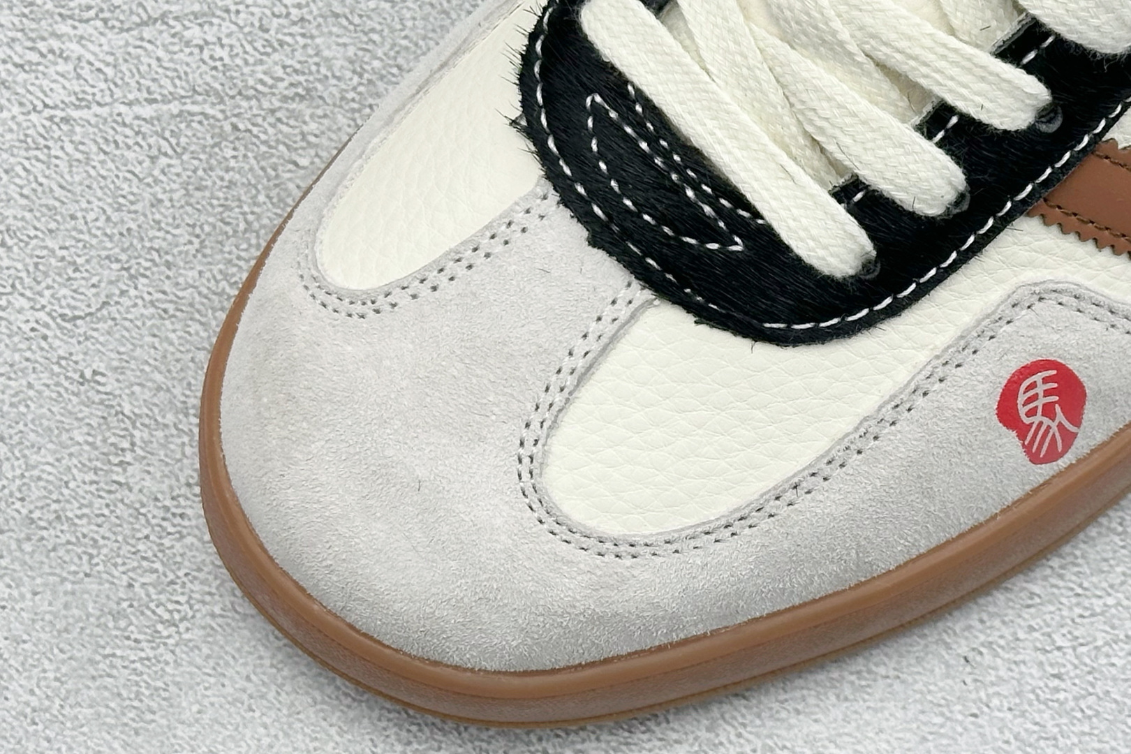 马年新款海外定制限量发售 Adidas Originals GAZELLE INDOOR “马年联名限定” LX0904-Top High Quatity Cheap Sneakers Fashion Clothing Clothes Bags handbags Shoes of all Brand wholesale With The best Quality And Beautiful Price from China Factory Chinese suppliers wholesaler seller 马年新款海外定制限量发售 Adidas Originals GAZELLE INDOOR “马年联名限定” LX0904