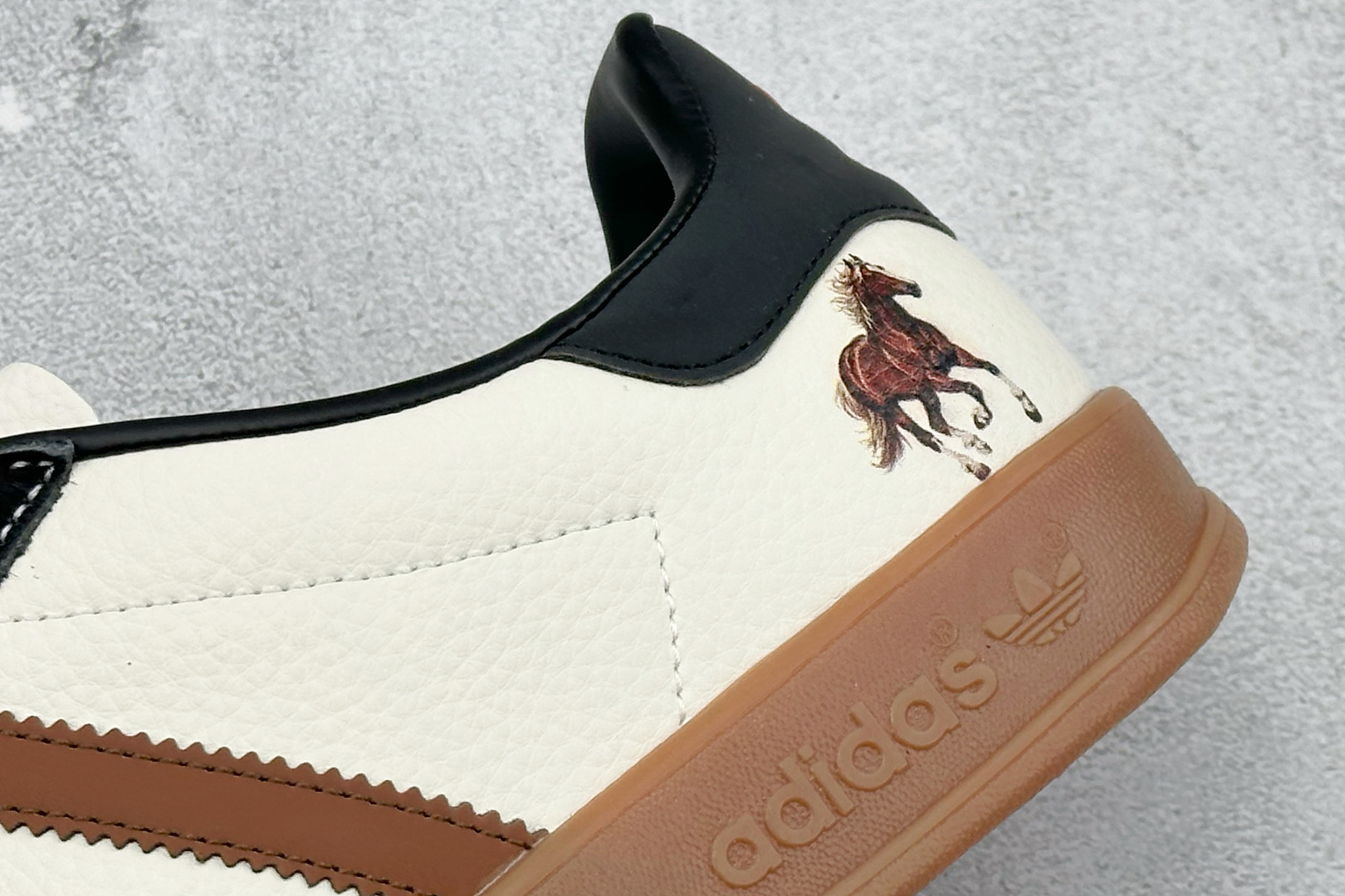 马年新款海外定制限量发售 Adidas Originals GAZELLE INDOOR “马年联名限定” LX0904-Top High Quatity Cheap Sneakers Fashion Clothing Clothes Bags handbags Shoes of all Brand wholesale With The best Quality And Beautiful Price from China Factory Chinese suppliers wholesaler seller 马年新款海外定制限量发售 Adidas Originals GAZELLE INDOOR “马年联名限定” LX0904