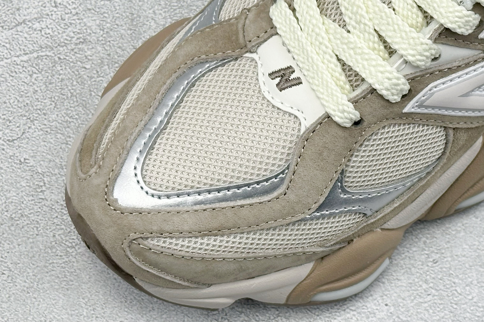 New Balance NB9060系列 复古休闲运动慢跑鞋 U9060ERM New Balance NB9060系列 复古休闲运动慢跑鞋 U9060ERM