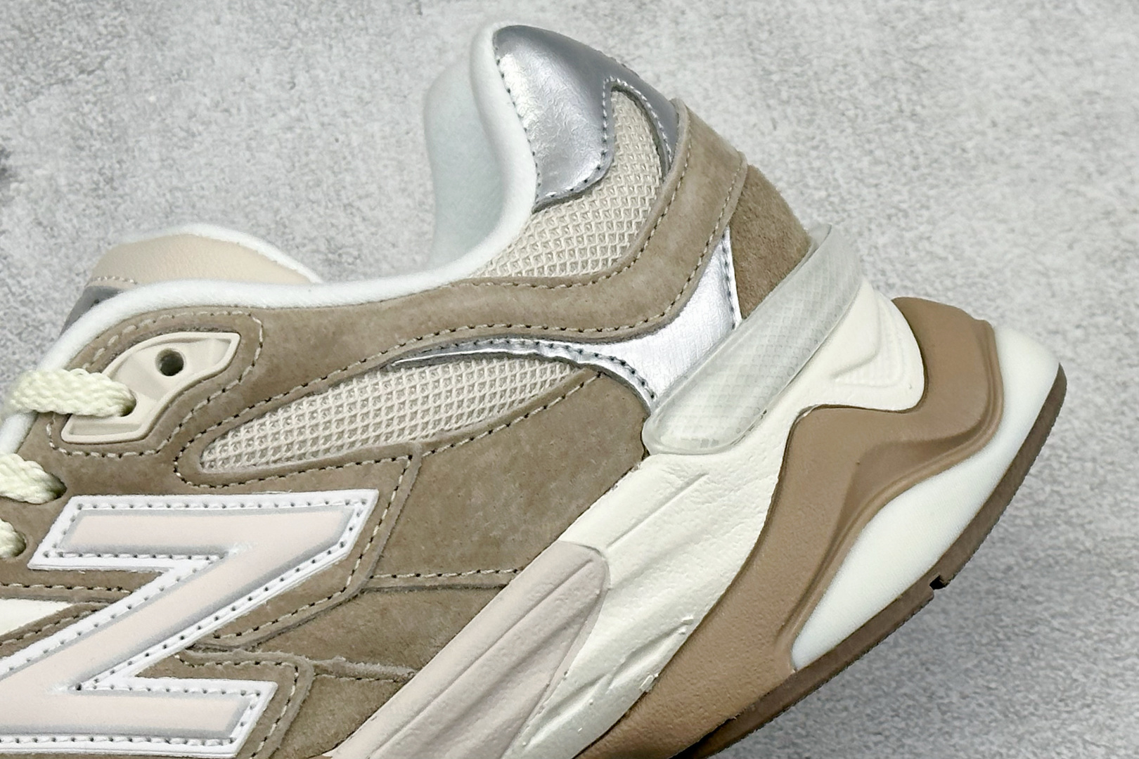 New Balance NB9060系列 复古休闲运动慢跑鞋 U9060ERM New Balance NB9060系列 复古休闲运动慢跑鞋 U9060ERM
