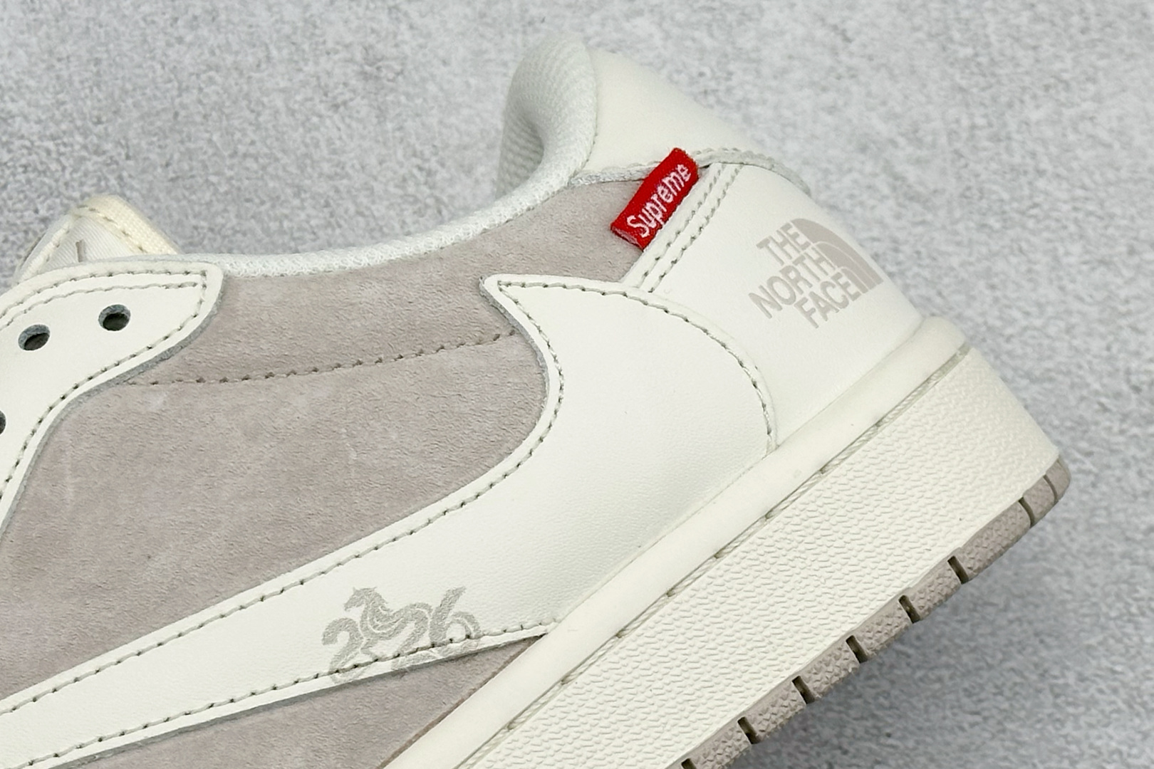 Air Jordan 1 Low AJ1 乔1 马年限定 高端定制 低帮复古篮球鞋 DM7866-130 Air Jordan 1 Low AJ1 乔1 马年限定 高端定制 低帮复古篮球鞋 DM7866-130