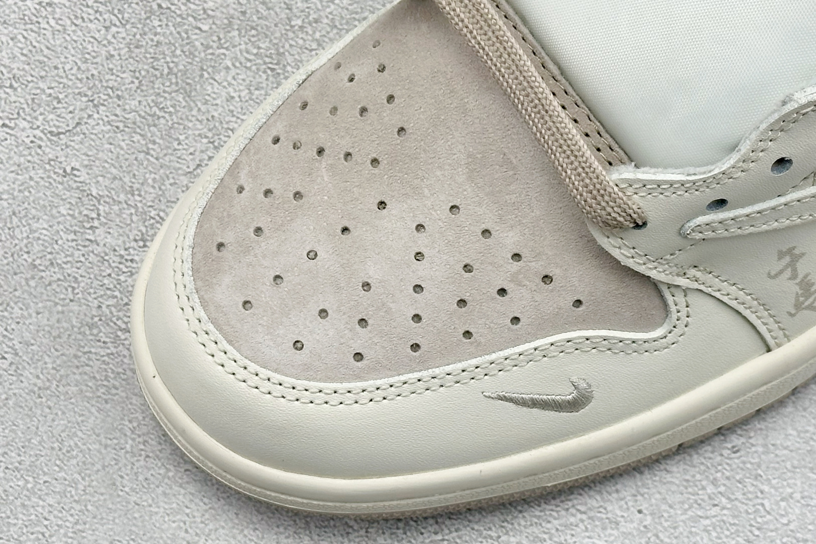 Air Jordan 1 Low AJ1 乔1 马年限定 高端定制 低帮复古篮球鞋 DM7866-130 Air Jordan 1 Low AJ1 乔1 马年限定 高端定制 低帮复古篮球鞋 DM7866-130