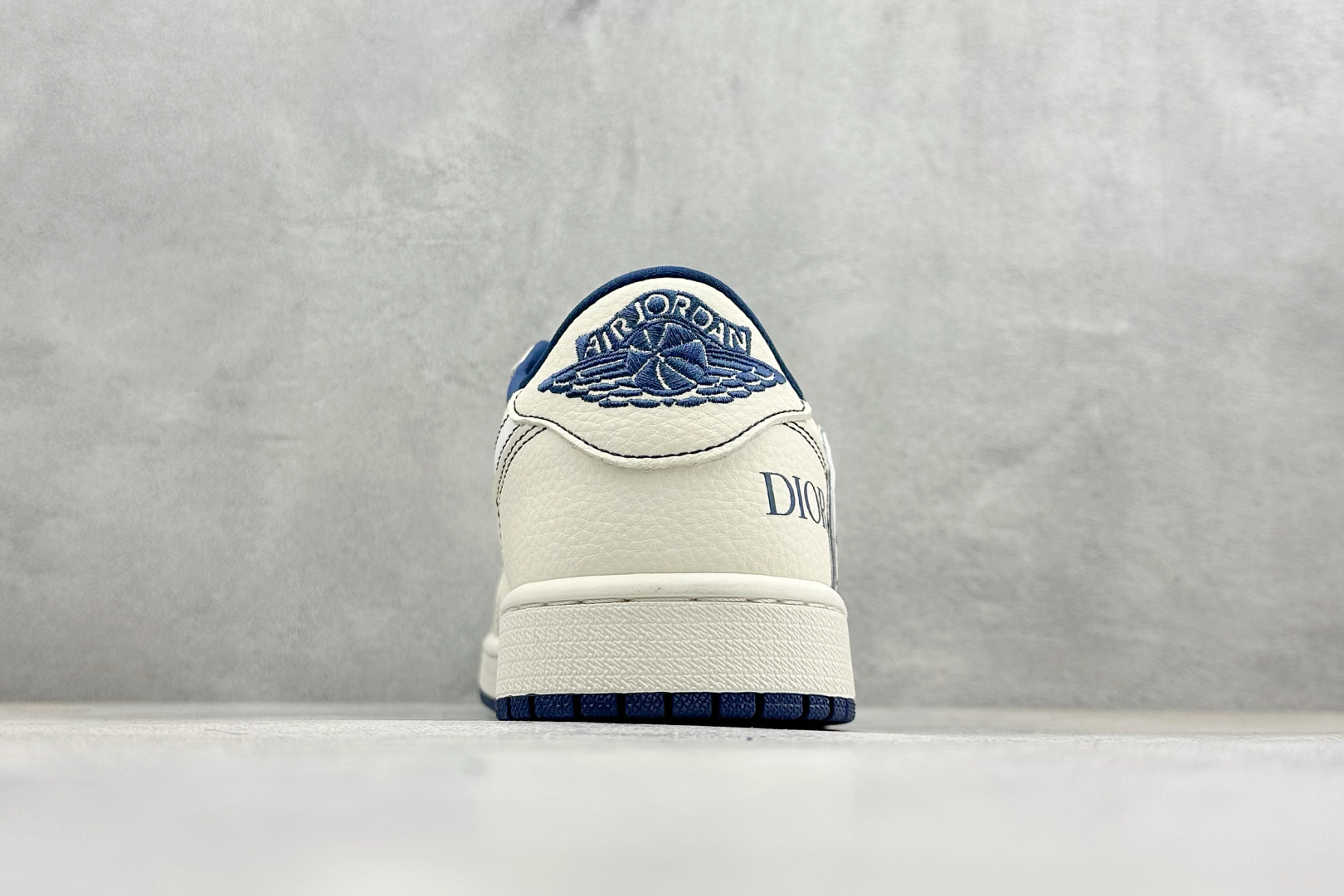 Air Jordan 1 Low AJ1 乔1 Dior联名 高端定制 低帮复古篮球鞋 LD2028-072-Top High Quatity Cheap Sneakers Fashion Clothing Clothes Bags handbags Shoes of all Brand wholesale With The best Quality And Beautiful Price from China Factory Chinese suppliers wholesaler seller Air Jordan 1 Low AJ1 乔1 Dior联名 高端定制 低帮复古篮球鞋 LD2028-072