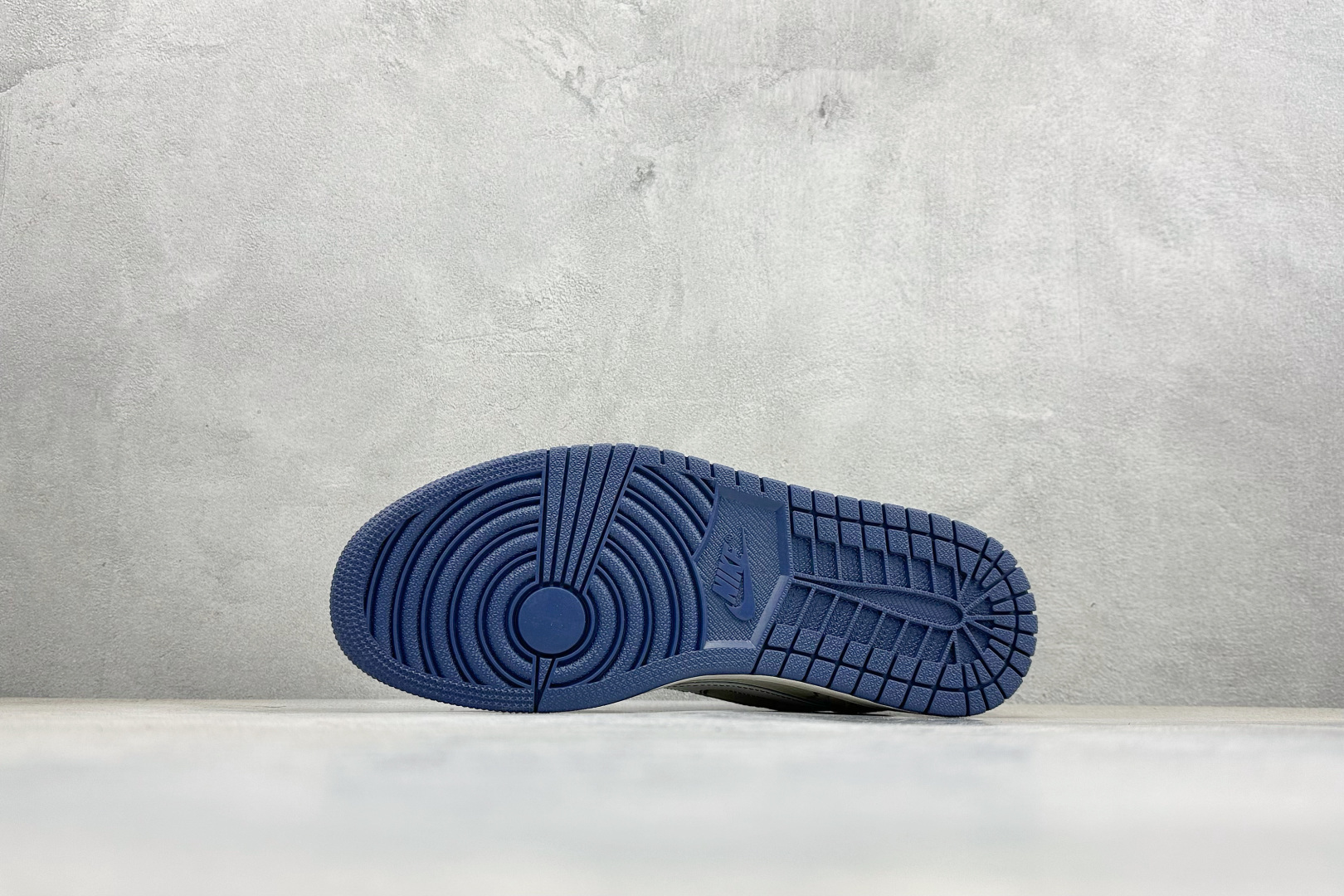 Air Jordan 1 Low AJ1 乔1 Dior联名 高端定制 低帮复古篮球鞋 LD2028-072-Top High Quatity Cheap Sneakers Fashion Clothing Clothes Bags handbags Shoes of all Brand wholesale With The best Quality And Beautiful Price from China Factory Chinese suppliers wholesaler seller Air Jordan 1 Low AJ1 乔1 Dior联名 高端定制 低帮复古篮球鞋 LD2028-072