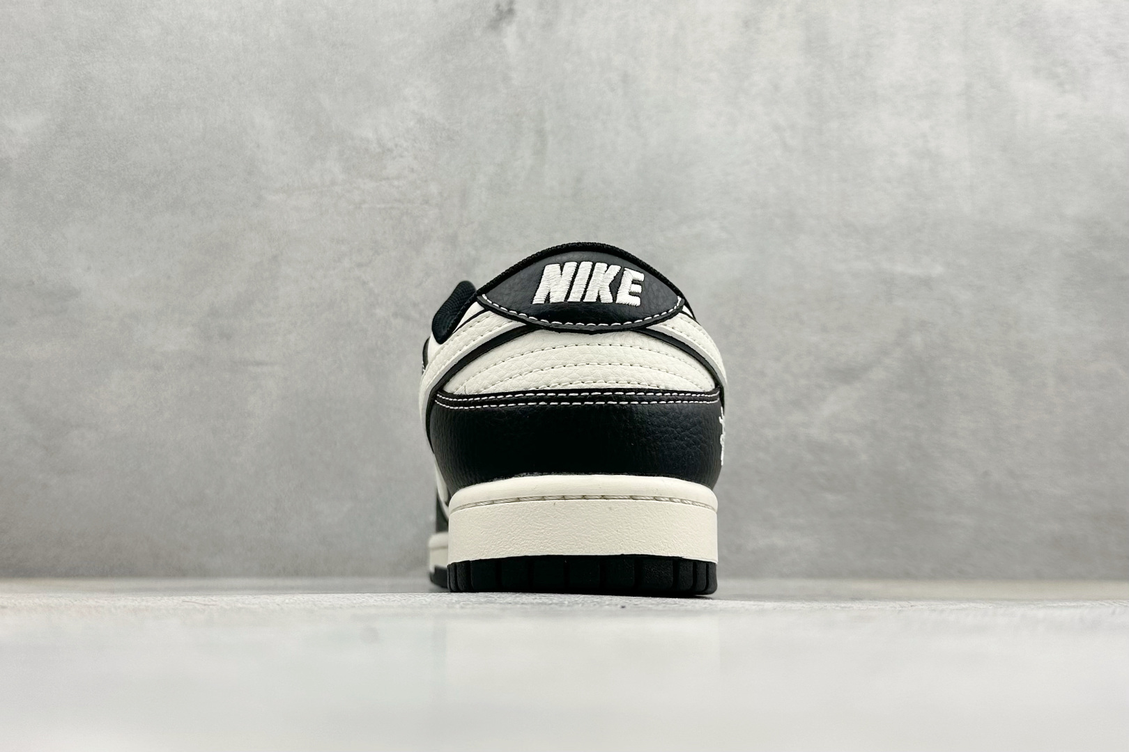 260 Nike Dunk Low Retro 斯图西联名 周年高端定制 低帮休闲板鞋 XX3168-181
