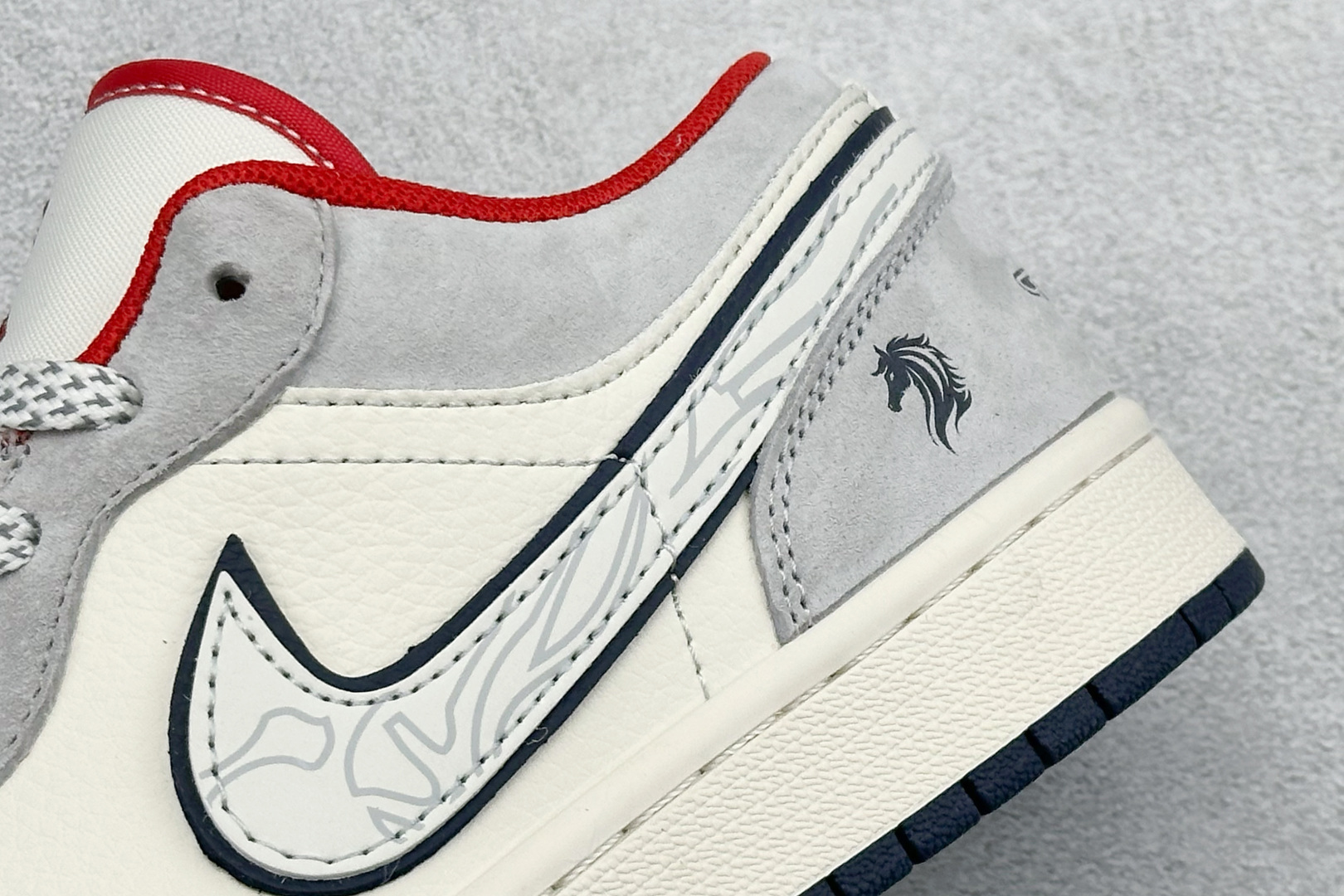 260 Air Jordan 1 Low AJ1 乔1 马年限定 高端定制 低帮复古篮球鞋 JY6988-136-Chinese UA Cheap High Quatity Brand Clothes Bags handbags Sneakers wholesale wholesaler seller from China Factory suppliers Fashion Clothing Shoes best Quality Beautiful Price 260 Air Jordan 1 Low AJ1 乔1 马年限定 高端定制 低帮复古篮球鞋 JY6988-136