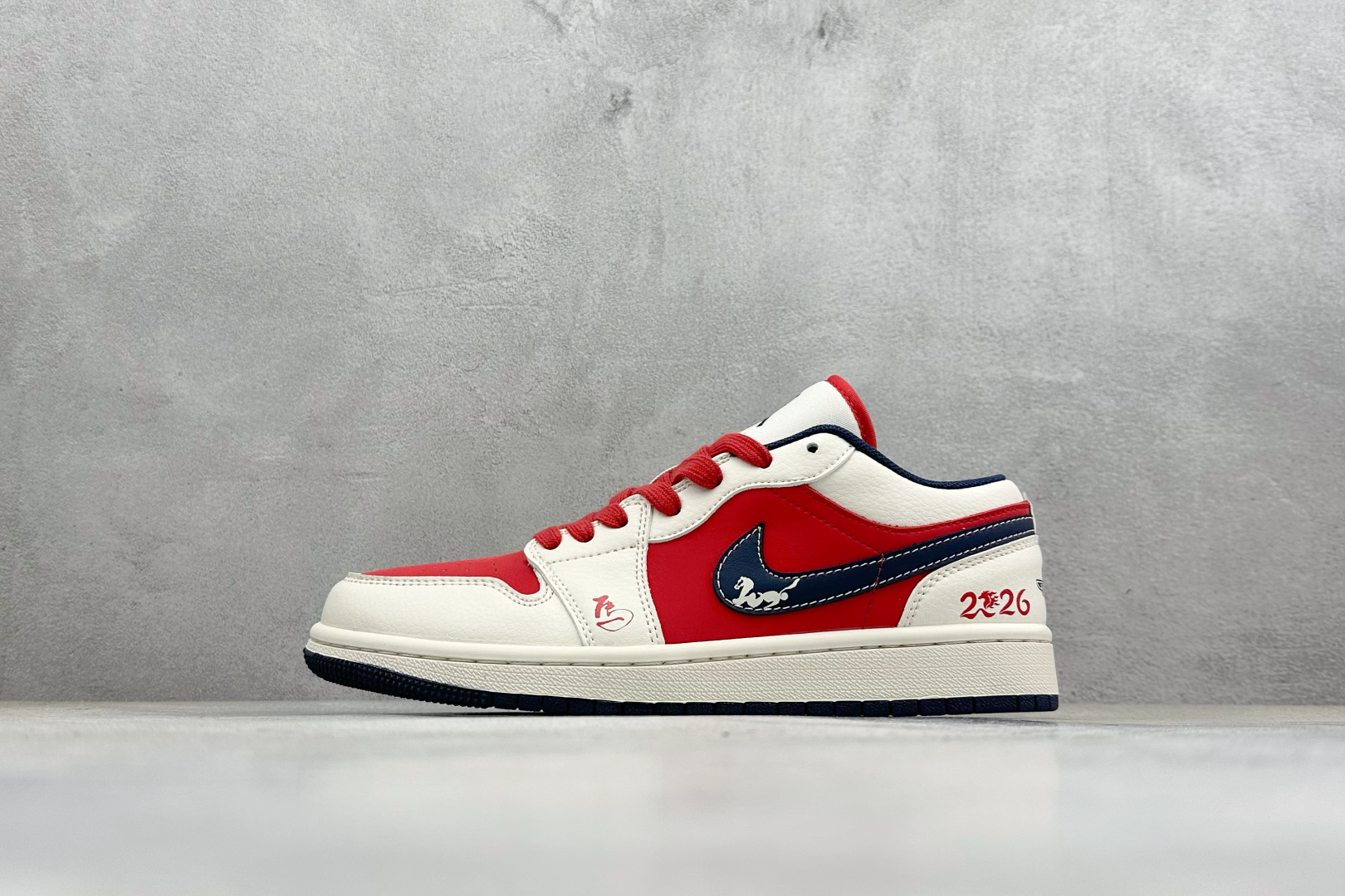 260 Air Jordan 1 Low AJ1 乔1 2026 马年限定 高端定制 低帮复古篮球鞋 ZH2598-504-Chinese UA Cheap High Quatity Brand Clothes Bags handbags Sneakers wholesale wholesaler seller from China Factory suppliers Fashion Clothing Shoes best Quality Beautiful Price 260 Air Jordan 1 Low AJ1 乔1 2026 马年限定 高端定制 低帮复古篮球鞋 ZH2598-504