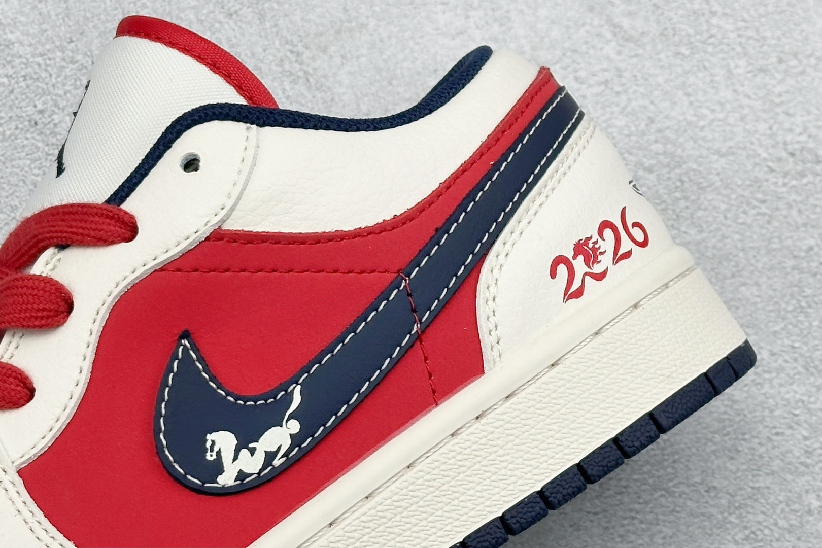 260 Air Jordan 1 Low AJ1 乔1 2026 马年限定 高端定制 低帮复古篮球鞋 ZH2598-504-Chinese UA Cheap High Quatity Brand Clothes Bags handbags Sneakers wholesale wholesaler seller from China Factory suppliers Fashion Clothing Shoes best Quality Beautiful Price 260 Air Jordan 1 Low AJ1 乔1 2026 马年限定 高端定制 低帮复古篮球鞋 ZH2598-504