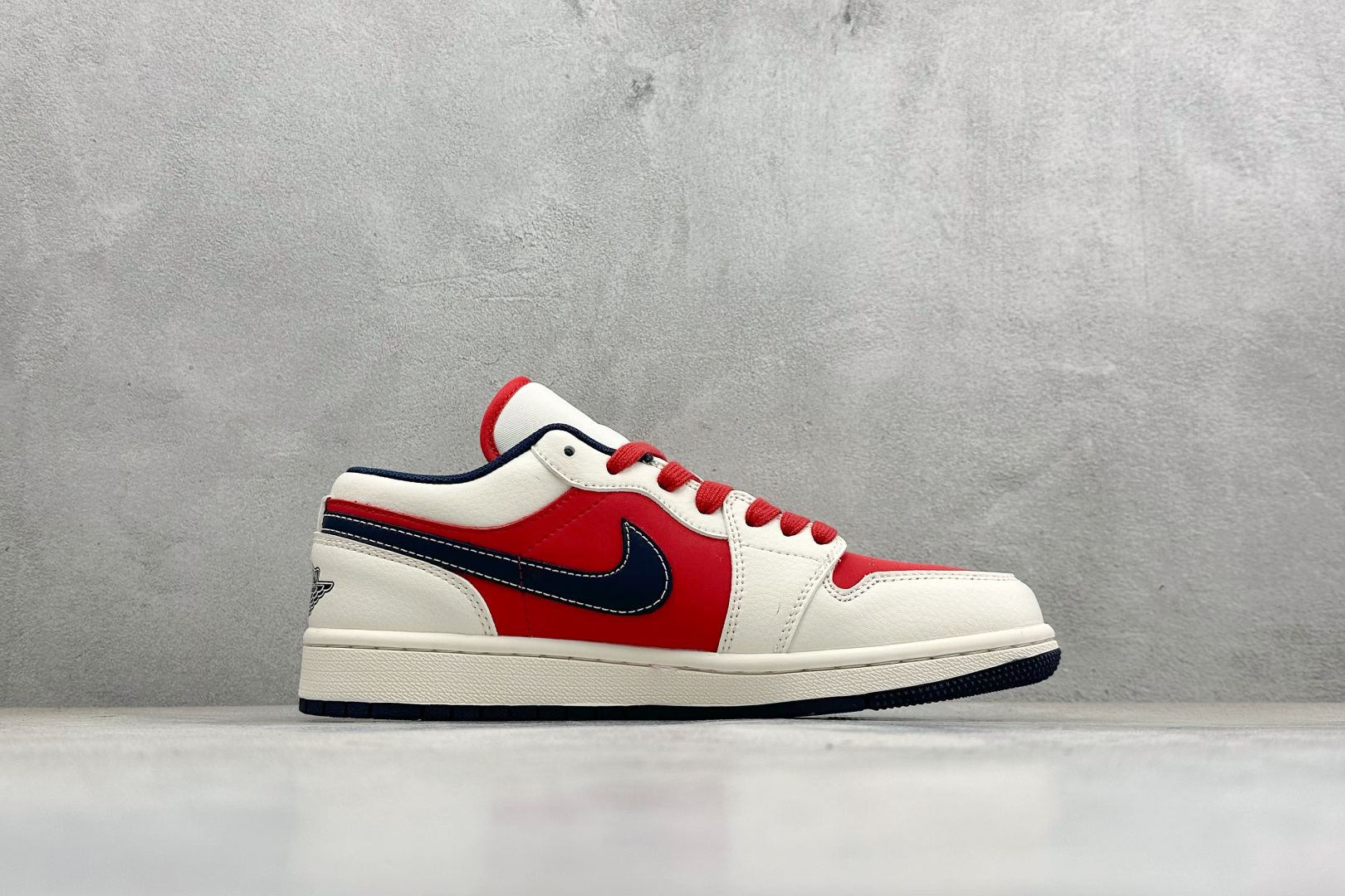 260 Air Jordan 1 Low AJ1 乔1 2026 马年限定 高端定制 低帮复古篮球鞋 ZH2598-504-Chinese UA Cheap High Quatity Brand Clothes Bags handbags Sneakers wholesale wholesaler seller from China Factory suppliers Fashion Clothing Shoes best Quality Beautiful Price 260 Air Jordan 1 Low AJ1 乔1 2026 马年限定 高端定制 低帮复古篮球鞋 ZH2598-504