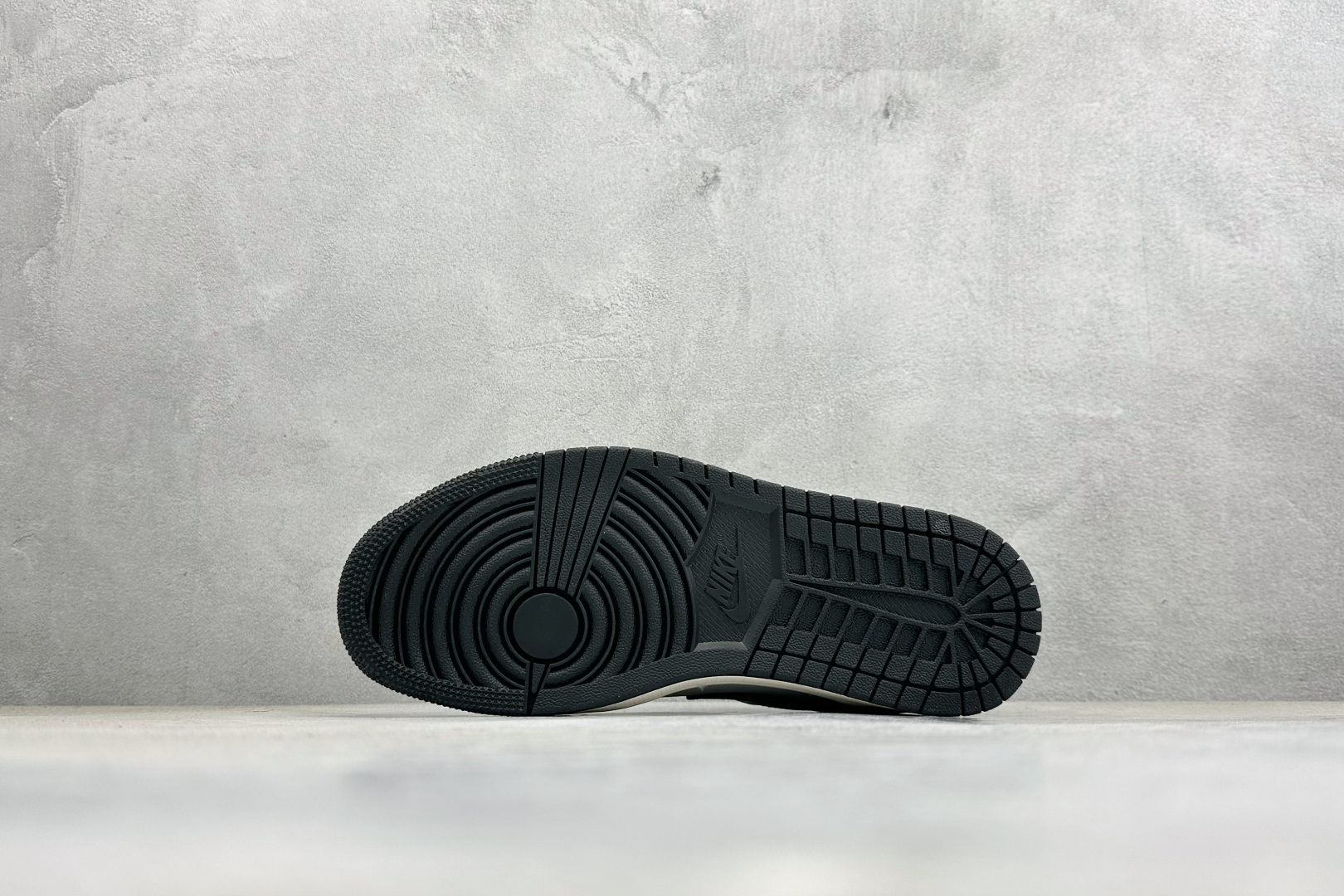 Air Jordan 1 Low AJ1 乔1 2026 马年限定 高端定制 低帮复古篮球鞋 FF9989-034-Top High Quatity Cheap Sneakers Fashion Clothing Clothes Bags handbags Shoes of all Brand wholesale With The best Quality And Beautiful Price from China Factory Chinese suppliers wholesaler seller Air Jordan 1 Low AJ1 乔1 2026 马年限定 高端定制 低帮复古篮球鞋 FF9989-034