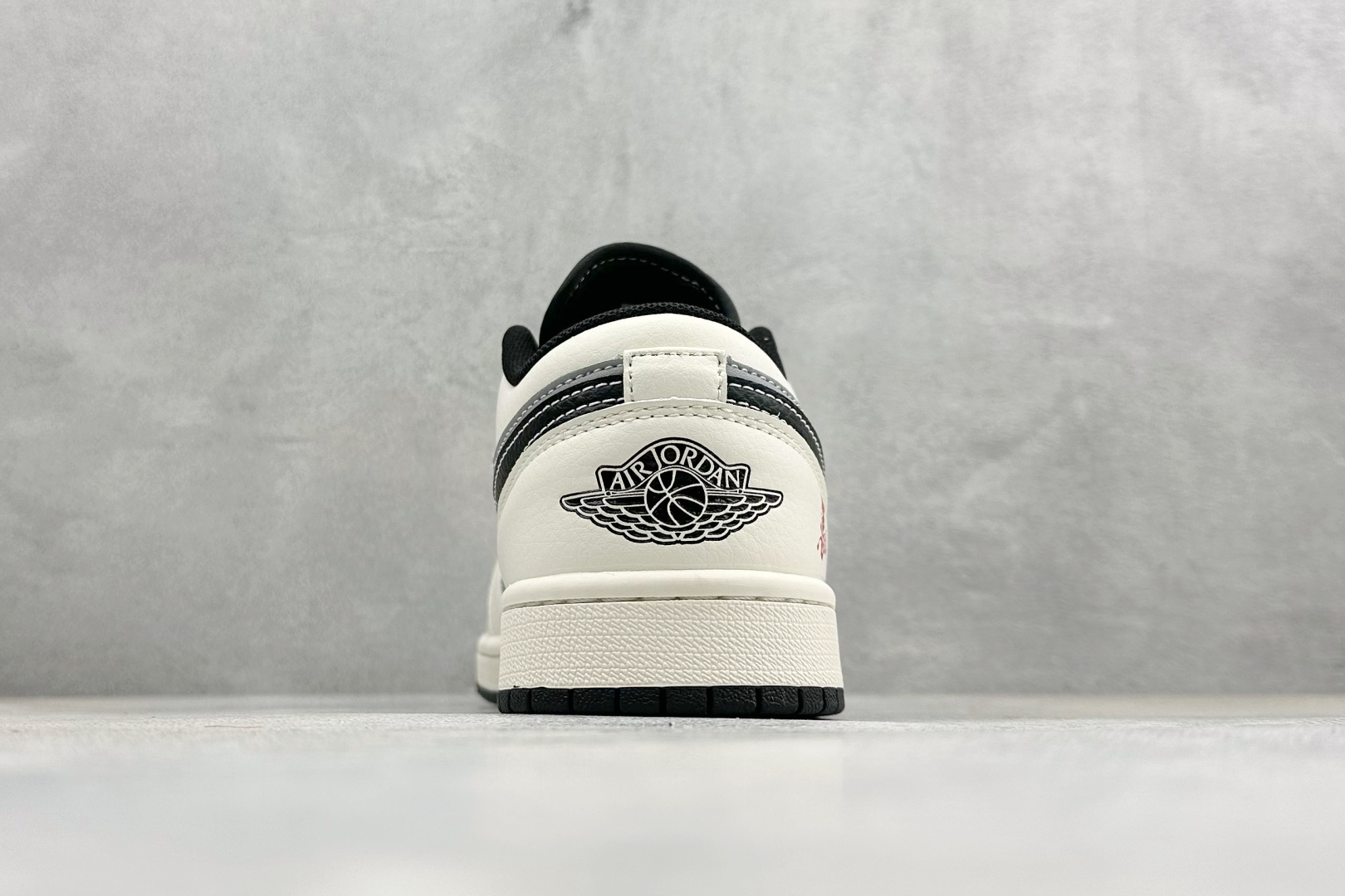 Air Jordan 1 Low AJ1 乔1 2026 马年限定 高端定制 低帮复古篮球鞋 FF9989-034-Top High Quatity Cheap Sneakers Fashion Clothing Clothes Bags handbags Shoes of all Brand wholesale With The best Quality And Beautiful Price from China Factory Chinese suppliers wholesaler seller Air Jordan 1 Low AJ1 乔1 2026 马年限定 高端定制 低帮复古篮球鞋 FF9989-034