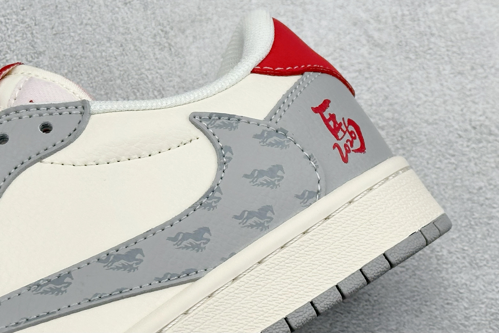 Air Jordan 1 Low AJ1 乔1 马年限定 高端定制 低帮倒钩复古篮球鞋 XT6998-162
