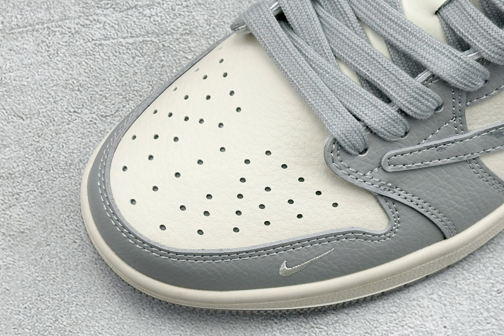 Air Jordan 1 Low AJ1 乔1 马年限定 高端定制 低帮倒钩复古篮球鞋 XT6998-162